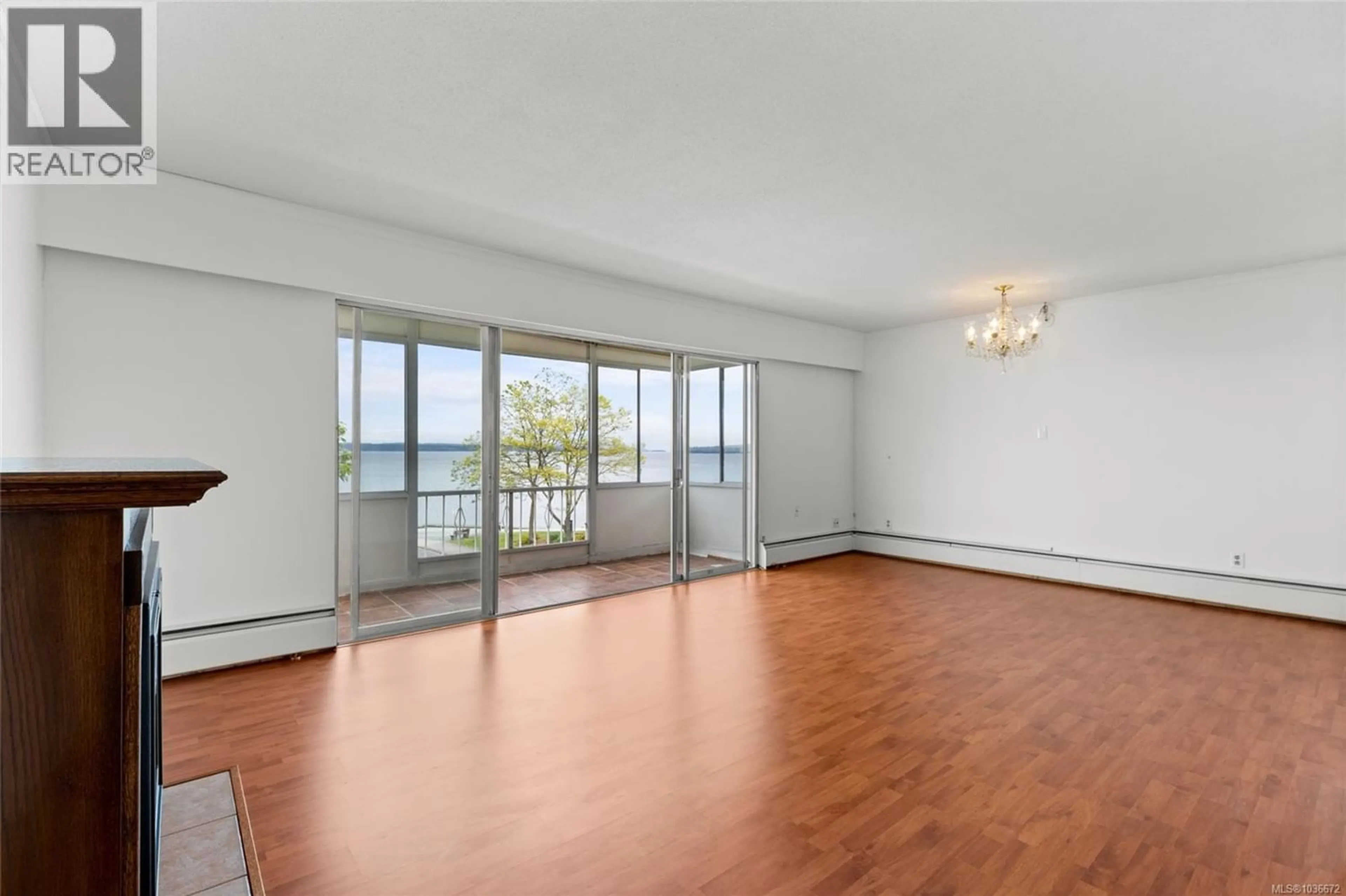 Unknown for 303 - 9560 FIFTH STREET, Sidney British Columbia V8L2W5