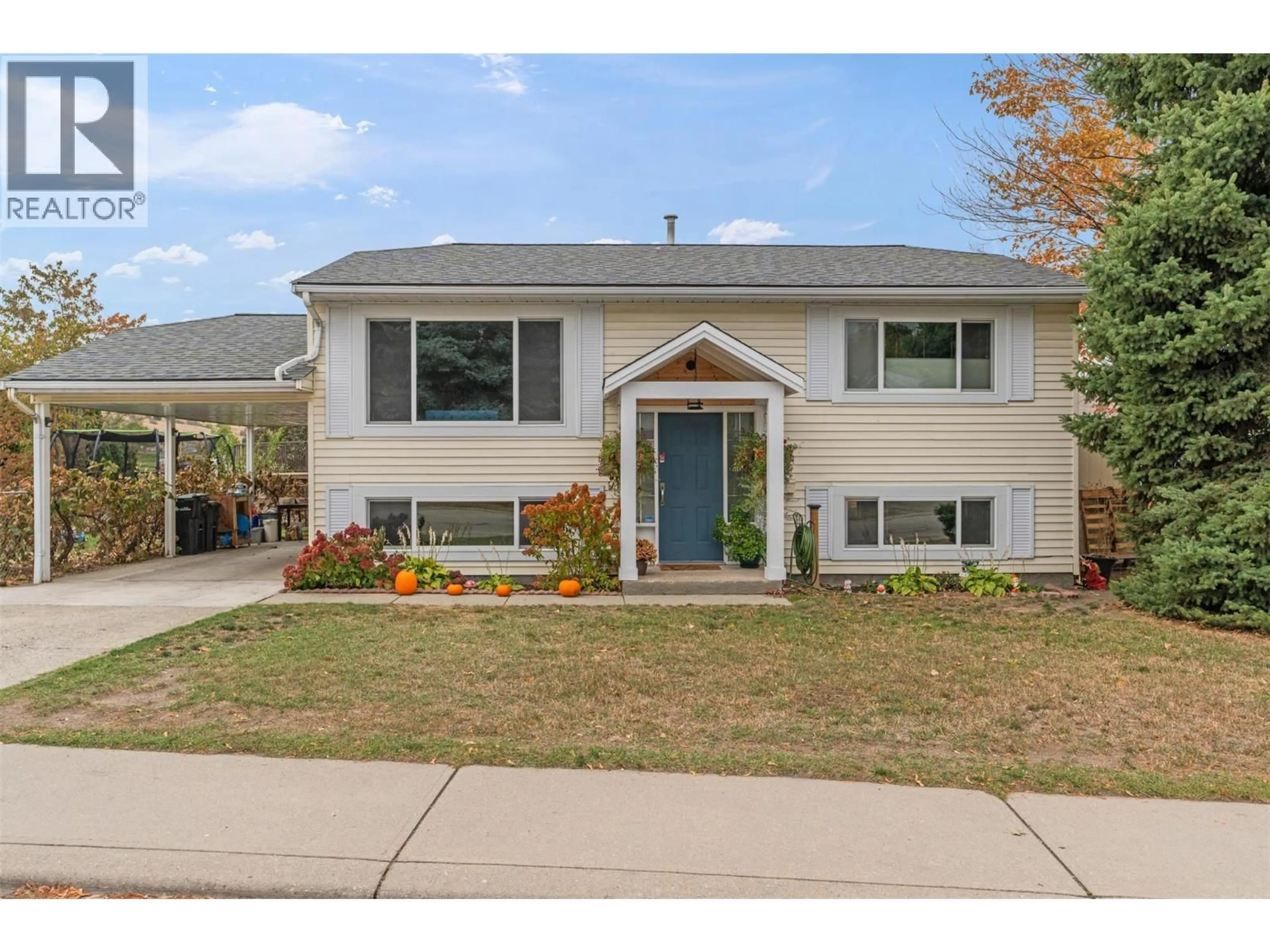 Home with vinyl exterior material, street for 5628 SOUTH VERNON DRIVE, Vernon British Columbia V1T8N1