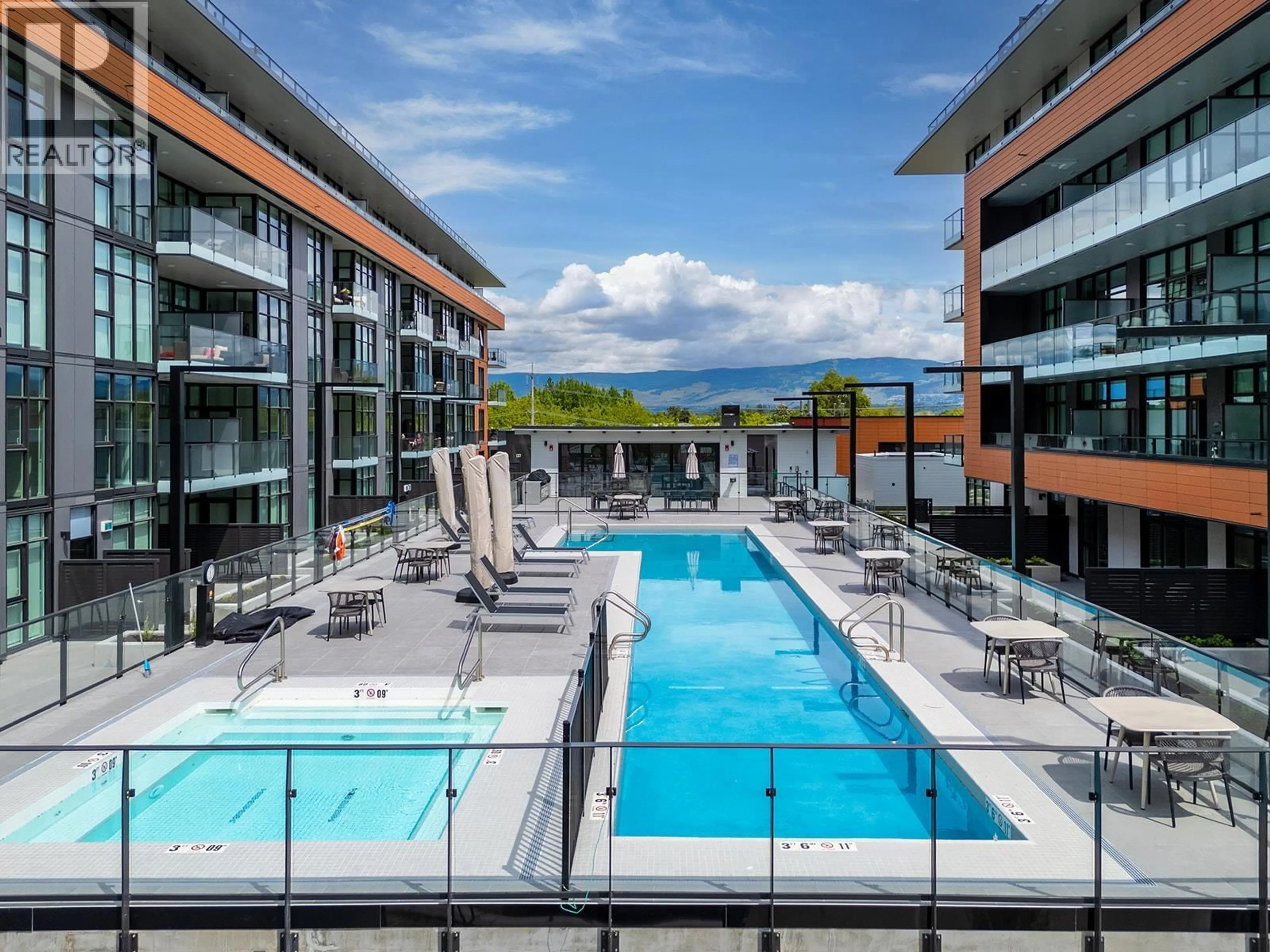 Pool for 509 - 3409 LAKESHORE ROAD, Kelowna British Columbia V1W3S9