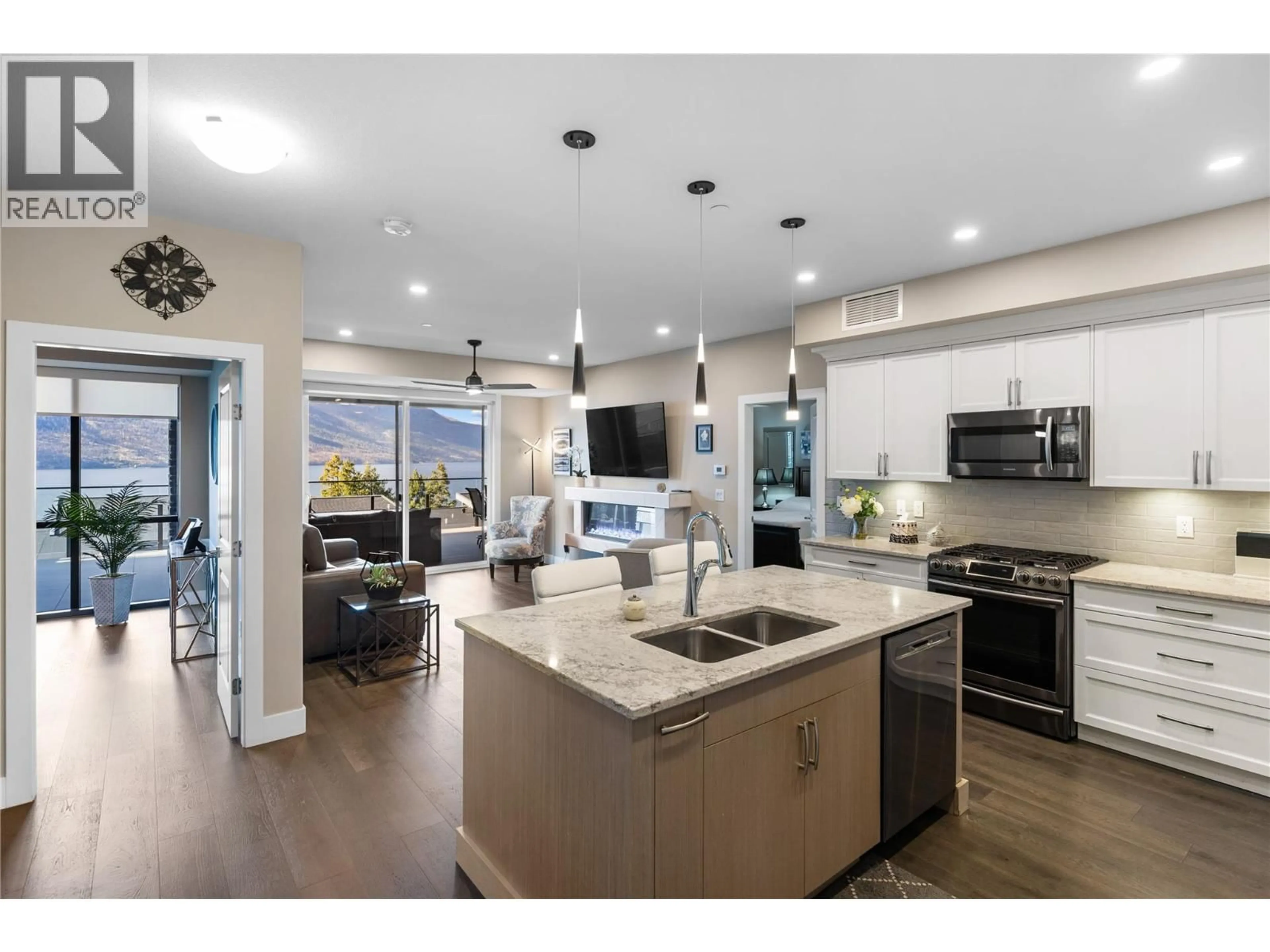 Open concept kitchen, unknown for 104 - 3475 GRANITE CLOSE, Kelowna British Columbia V1V0B9