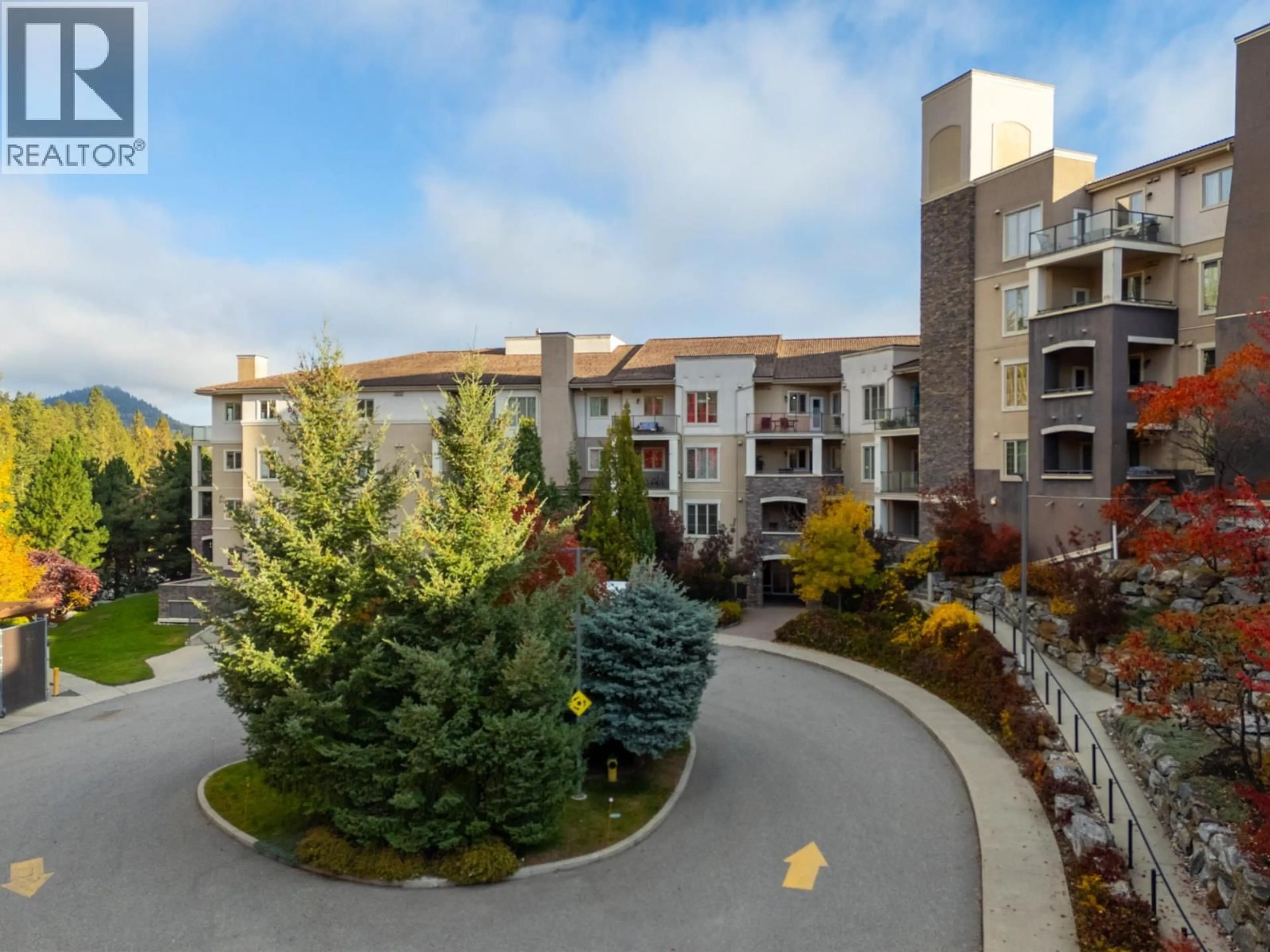 A pic from outside/outdoor area/front of a property/back of a property/a pic from drone, unknown for 1405 - 1875 COUNTRY CLUB DRIVE, Kelowna British Columbia V1V2W7