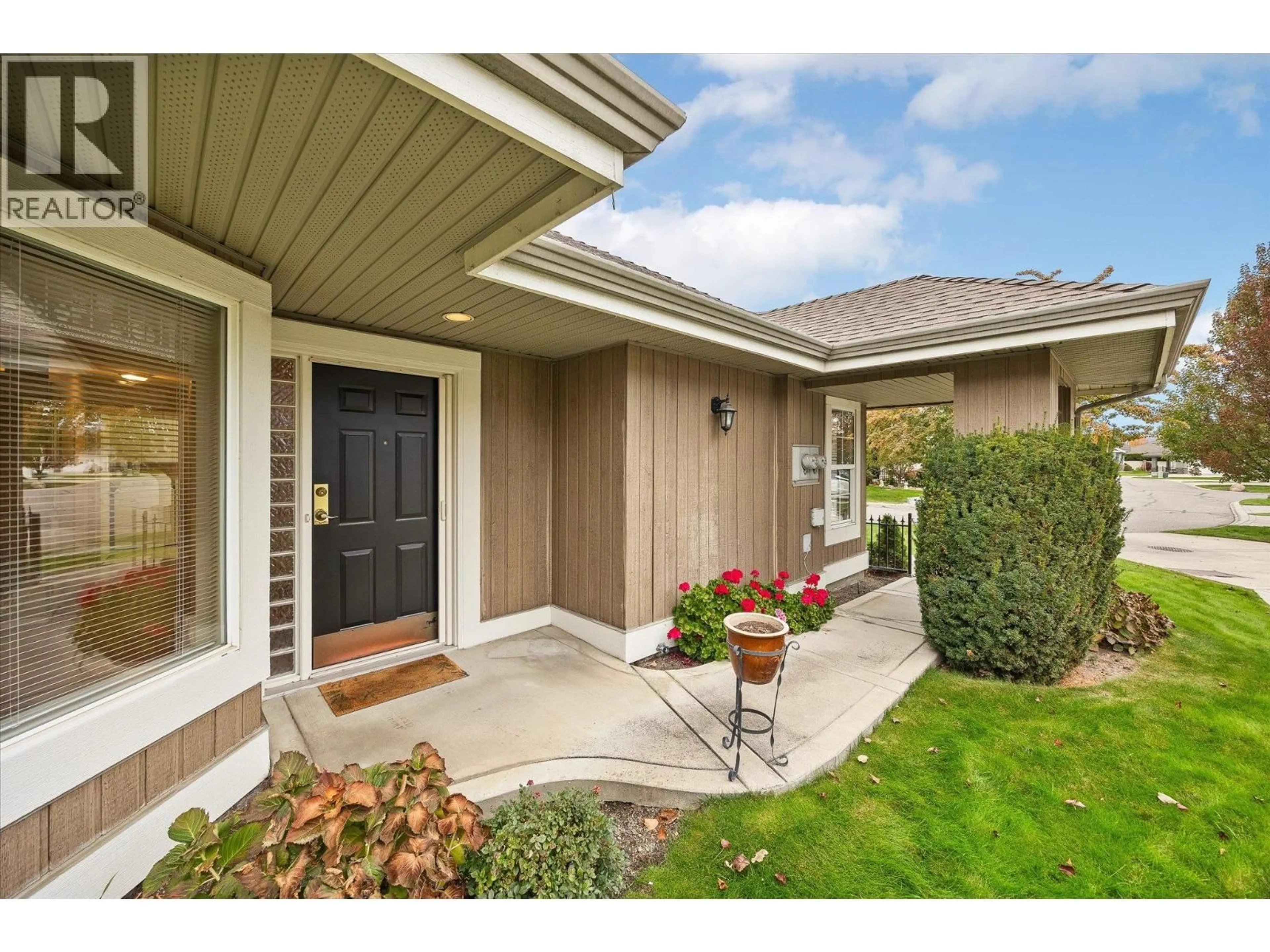 Unknown for 12 - 680 VALLEY ROAD, Kelowna British Columbia V1V2J3