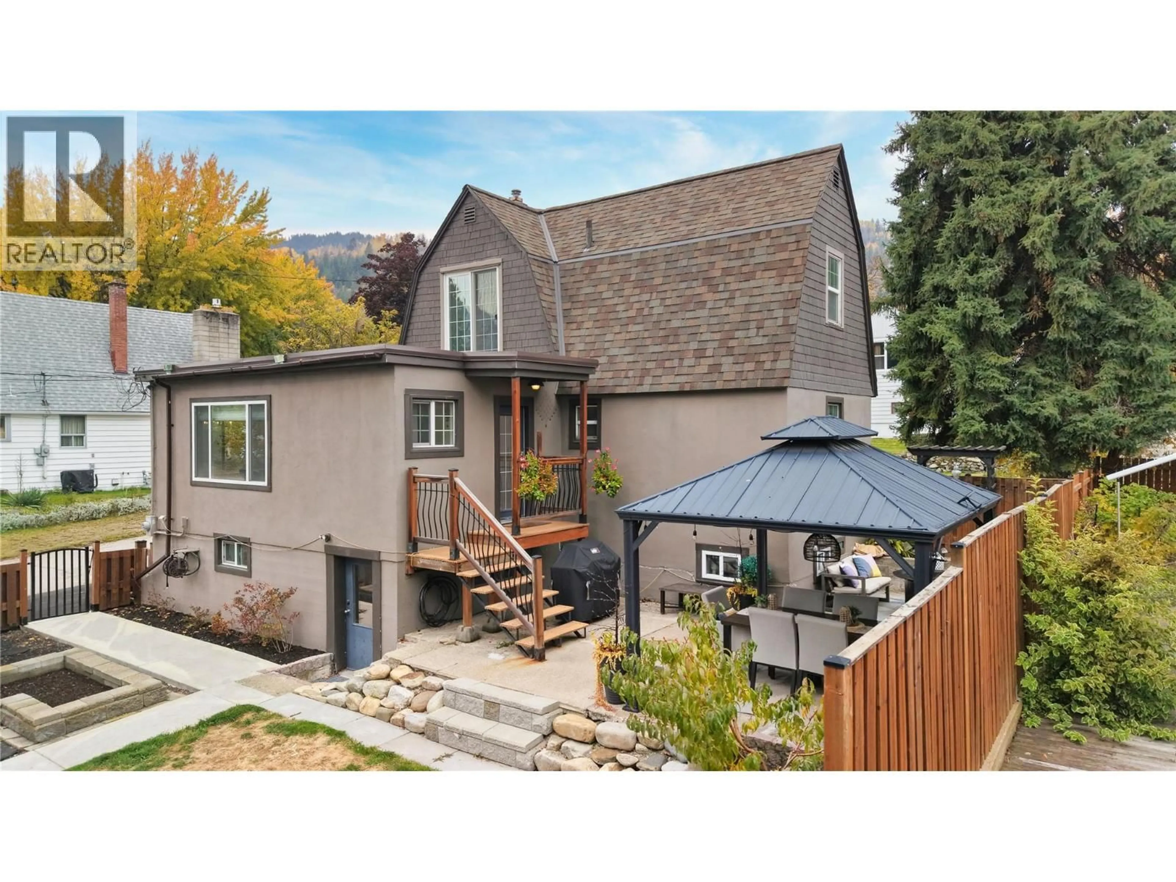 Unknown for 698 KIPLING STREET, Warfield British Columbia V1R2A2