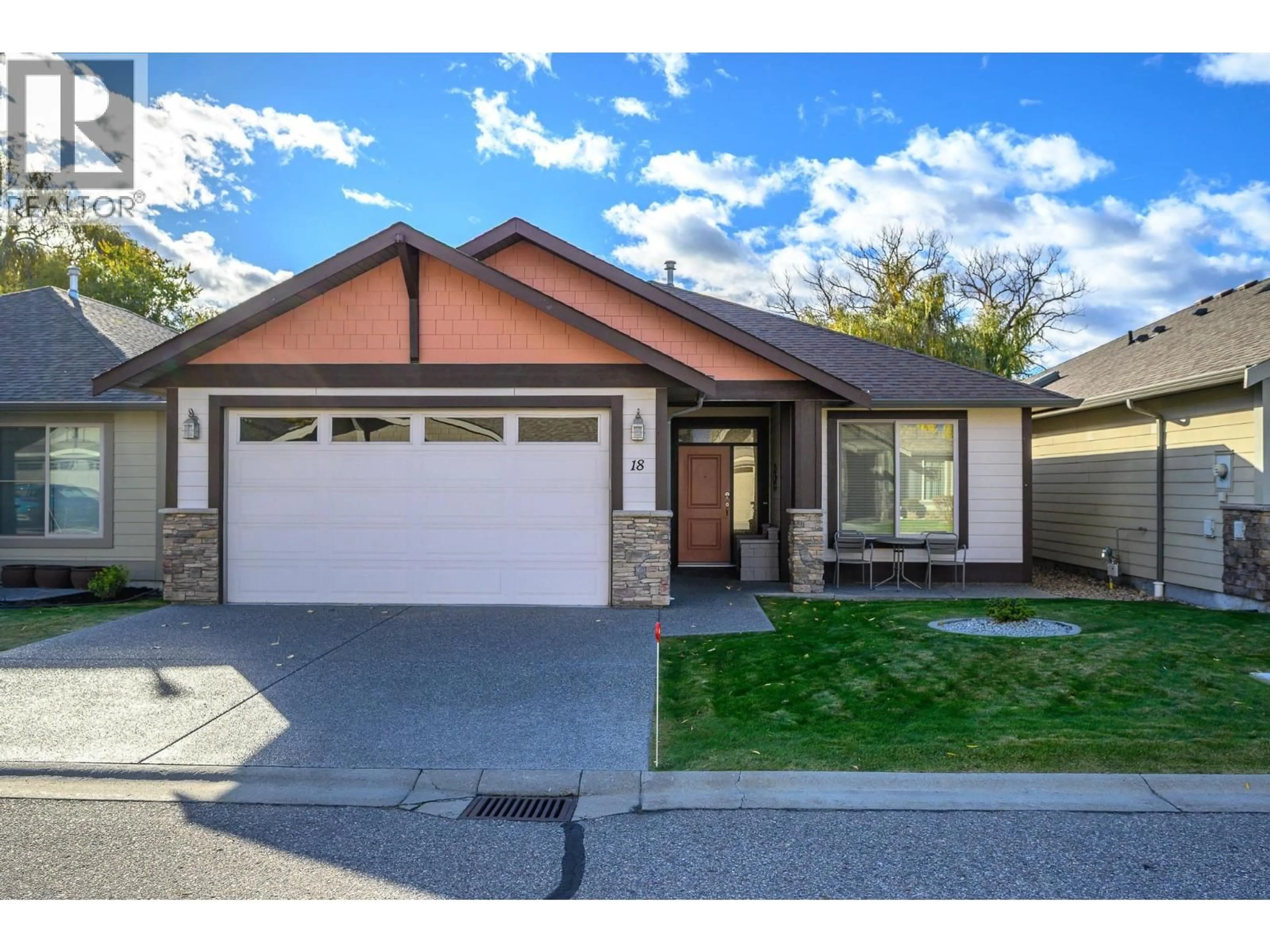 Home with vinyl exterior material, street for 18 - 1000 SNOWBERRY ROAD, Vernon British Columbia V1H2J5