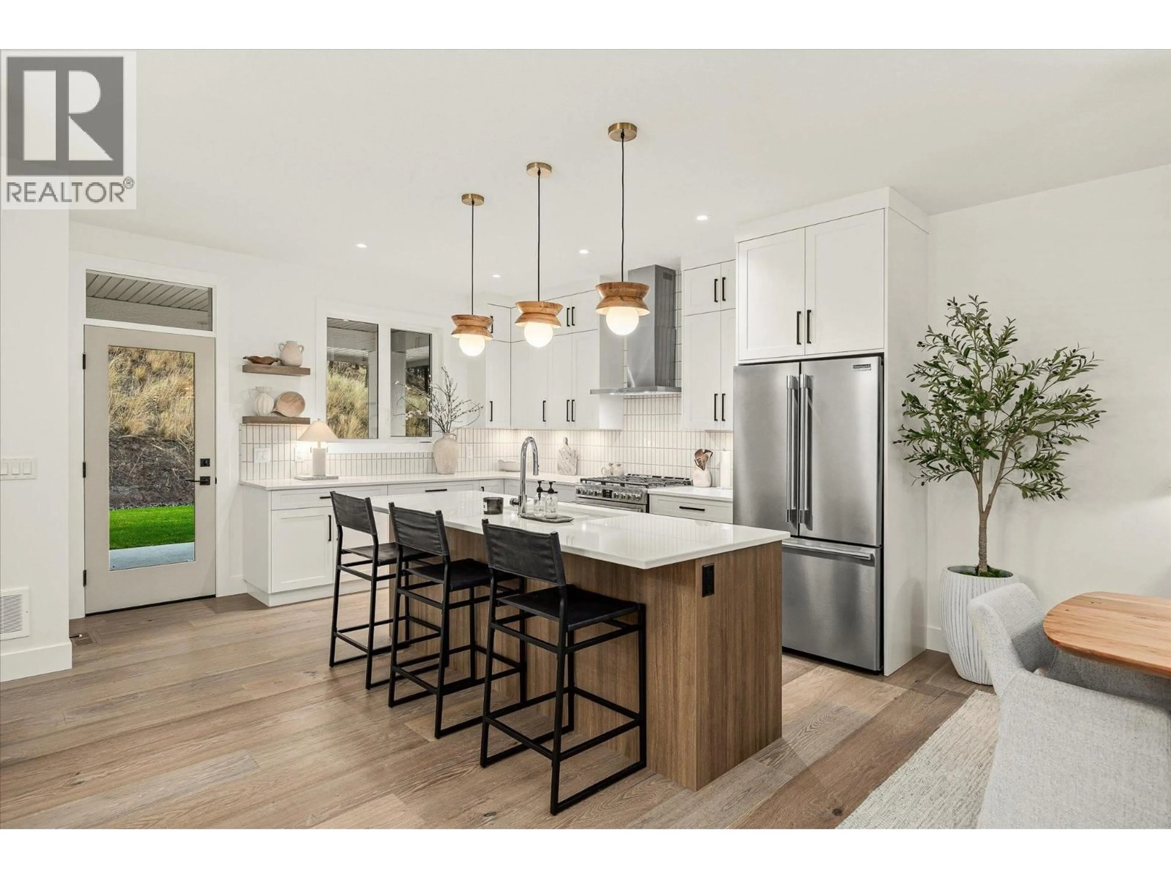 Open concept kitchen, unknown for 1437 APRIL SPRINGS COURT, Kelowna British Columbia V1V2C6