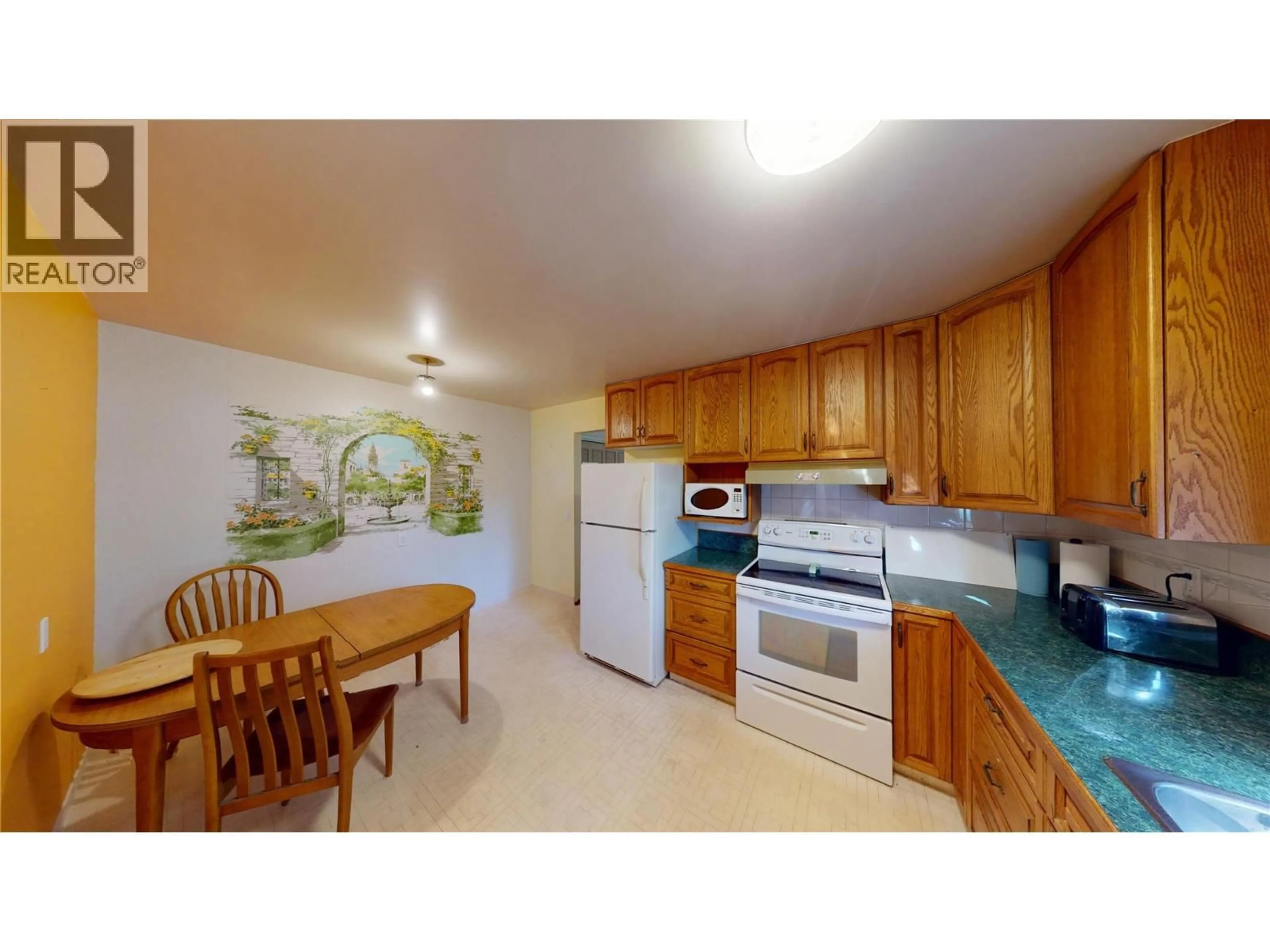 Standard kitchen, unknown for 764 FORDING DRIVE, Elkford British Columbia V0B1H0