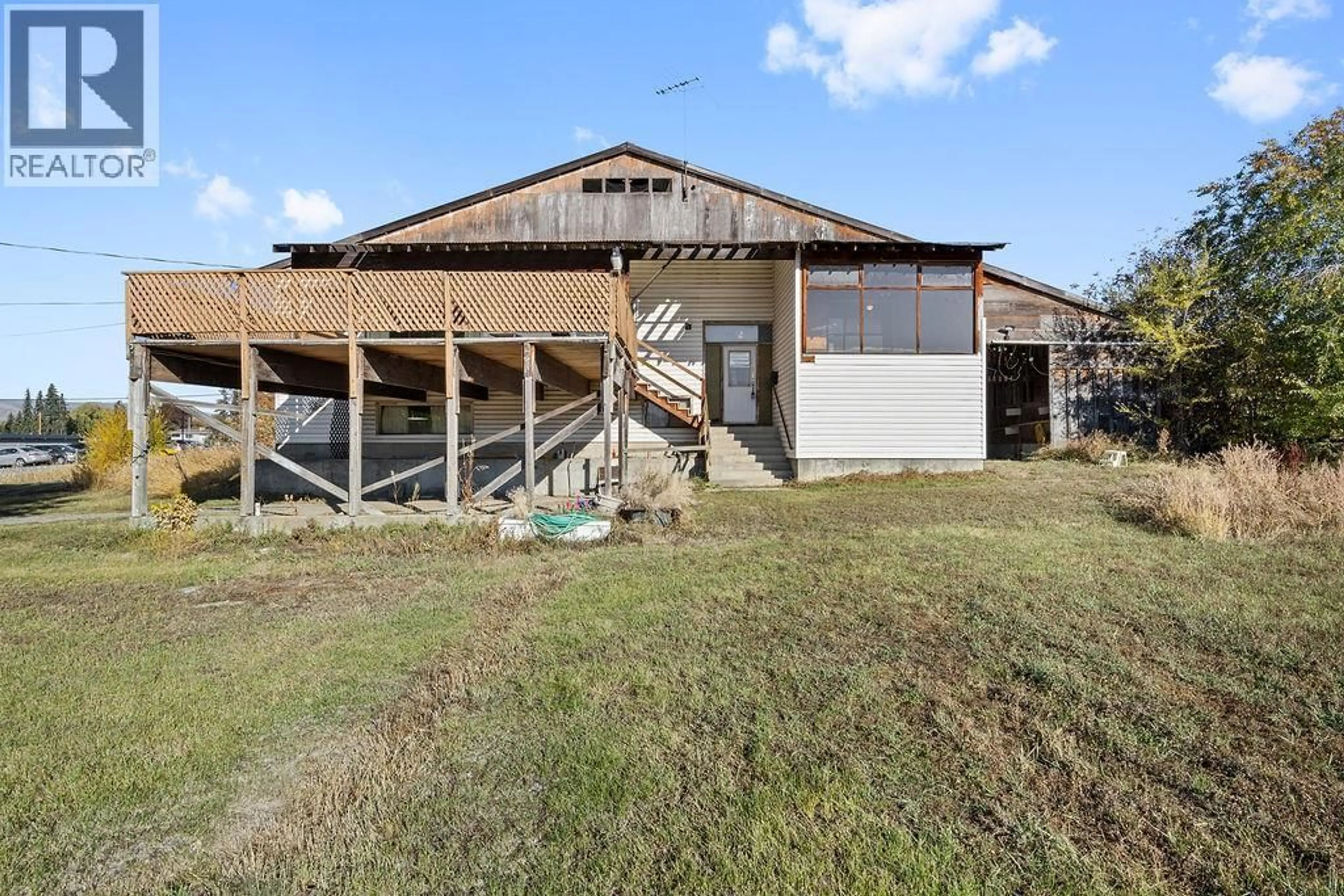 A pic from outside/outdoor area/front of a property/back of a property/a pic from drone, building for 1823 FRANCIS STREET, Vernon British Columbia V1B3A5