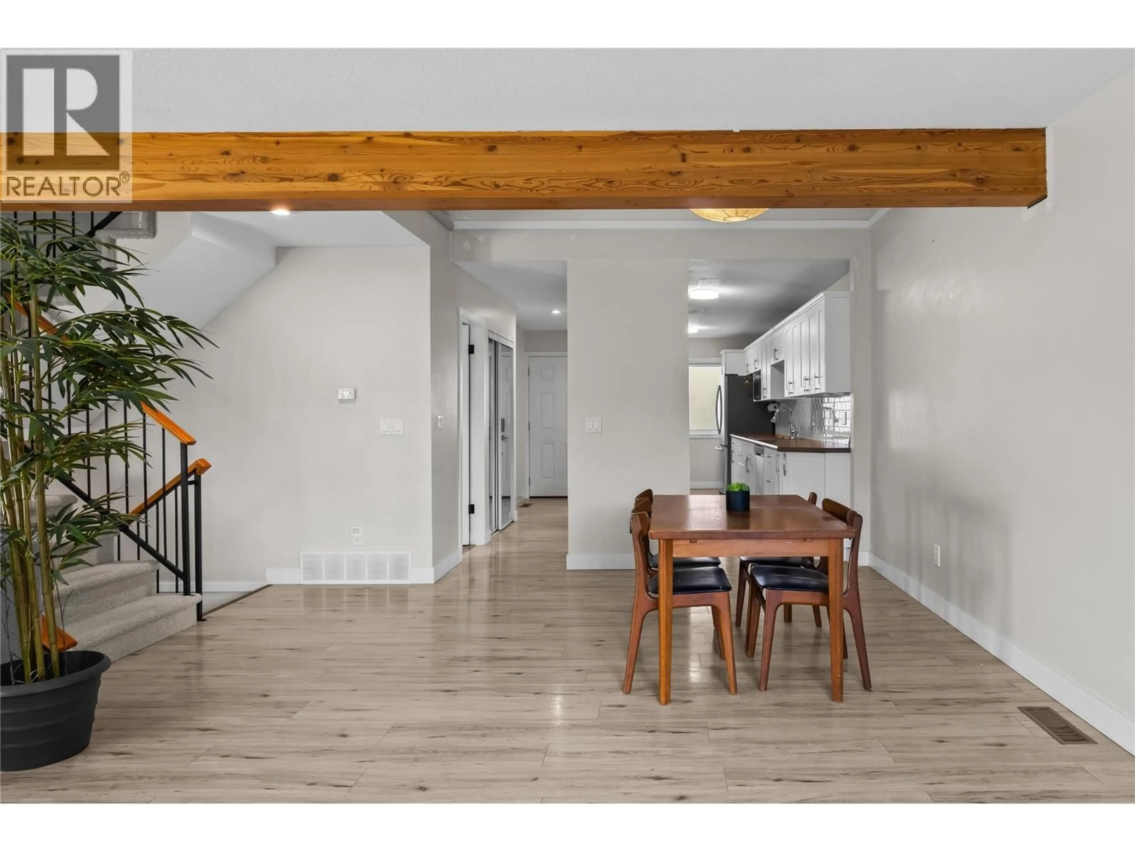 Unknown for 14 - 2055 ETHEL STREET, Kelowna British Columbia V1Y2Z6