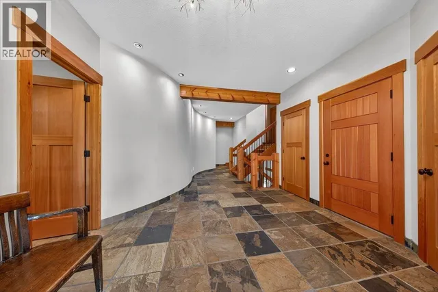 2557 LEDGEROCK RIDGE, Invermere 4