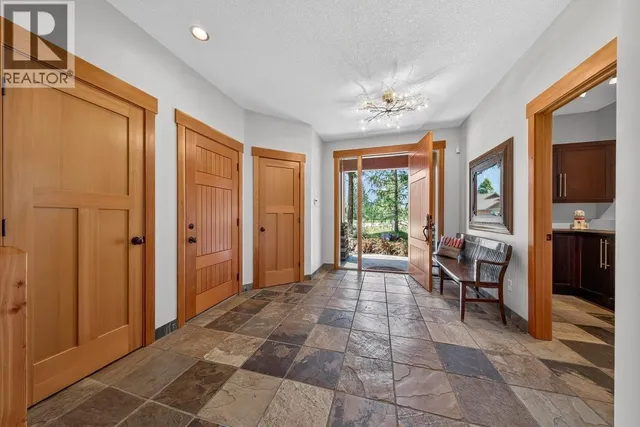 2557 LEDGEROCK RIDGE, Invermere 5