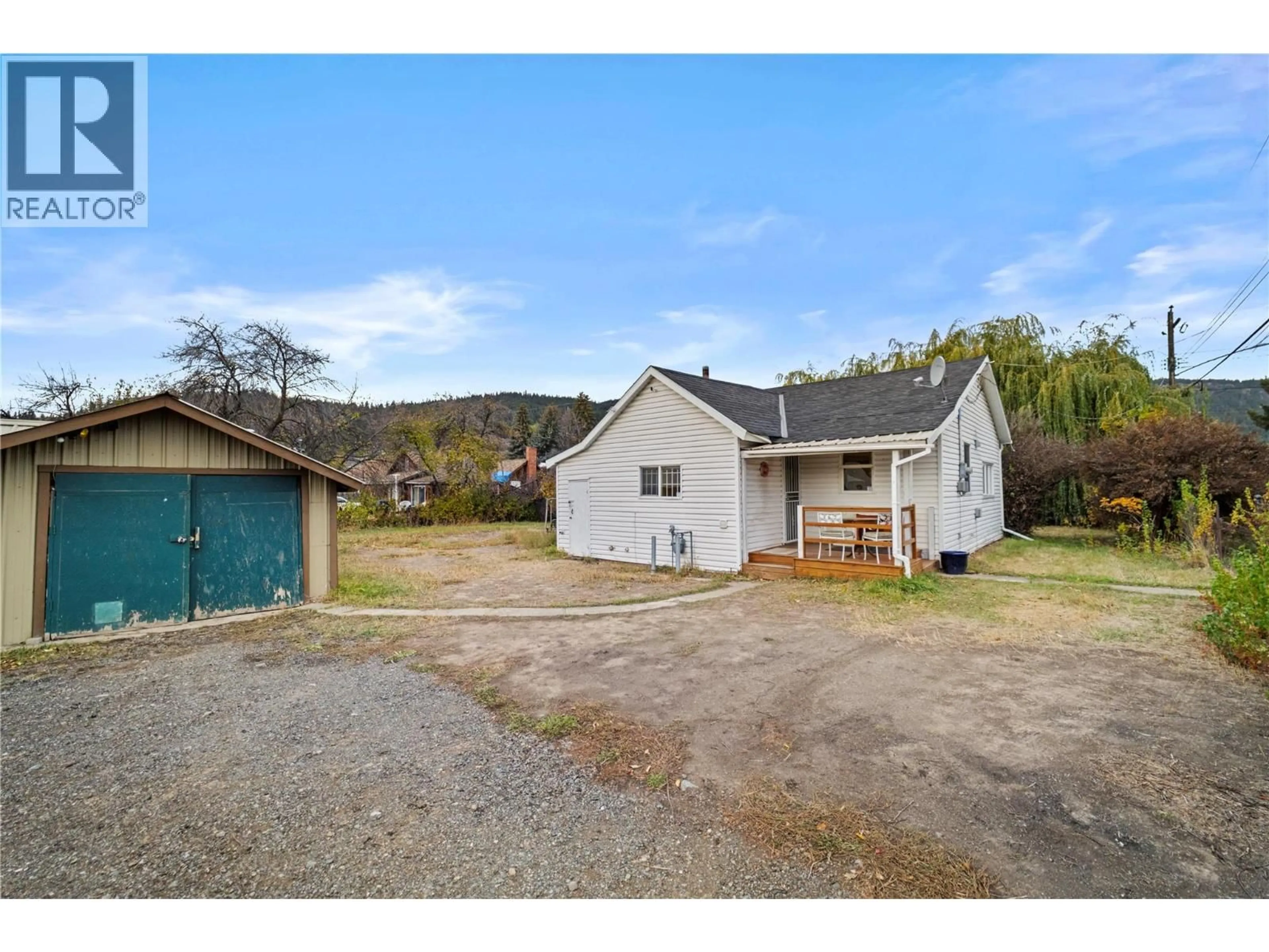 A pic from outside/outdoor area/front of a property/back of a property/a pic from drone, unknown for 1201 GOVERNMENT AVENUE, Merritt British Columbia V1K1K6