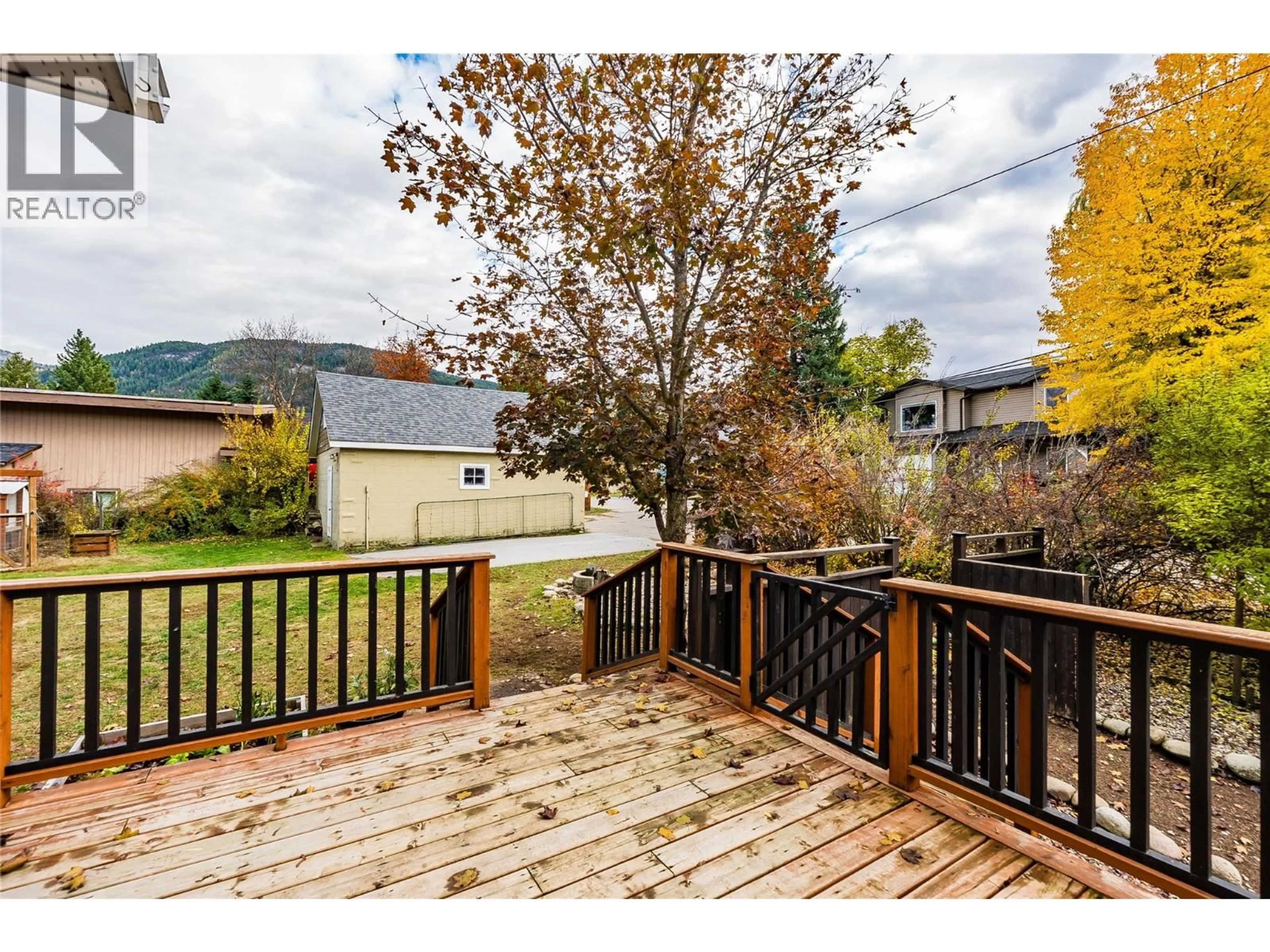 Patio, unknown for 2829 5TH AVENUE, Castlegar British Columbia V1N2V1