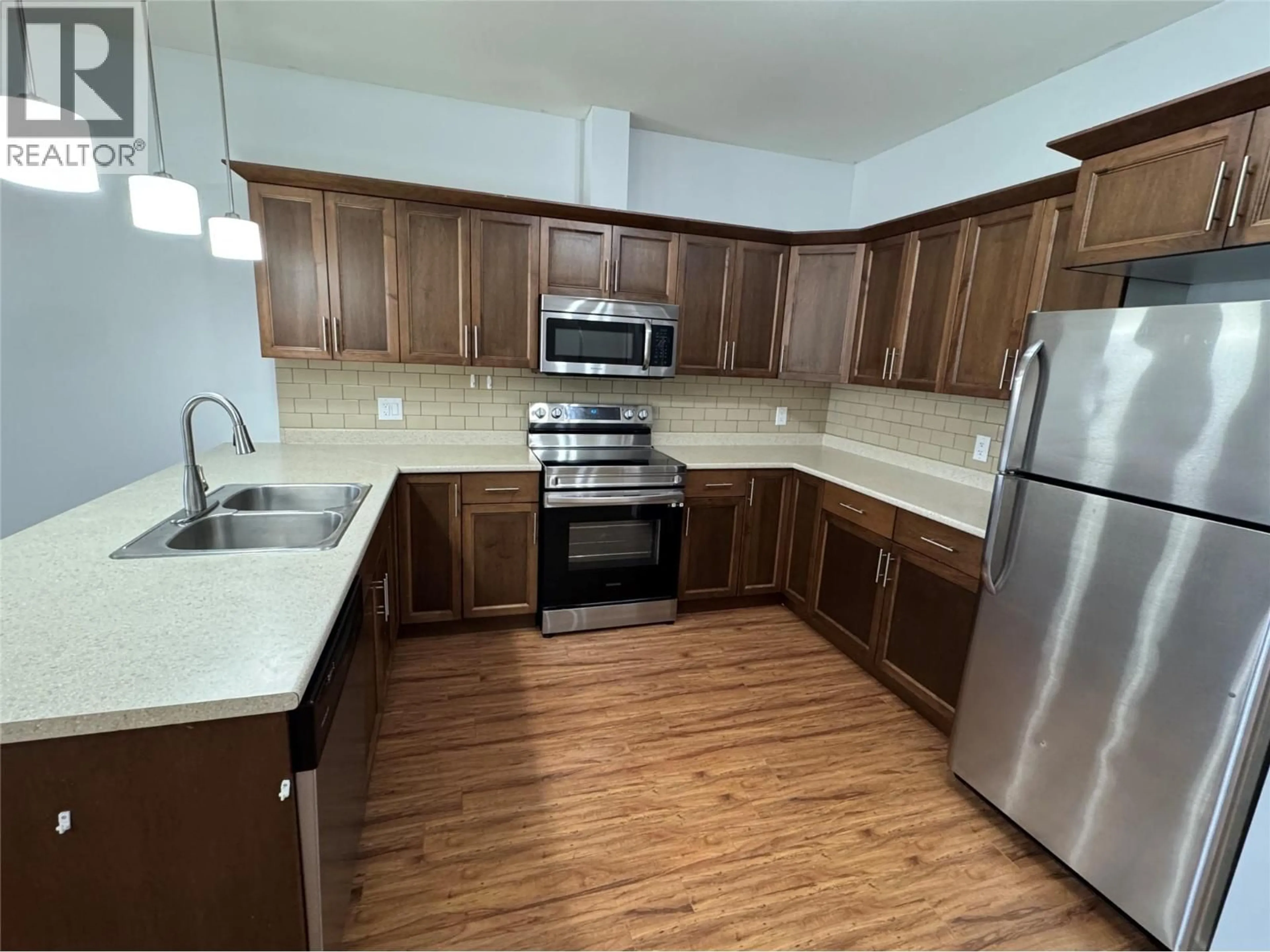 Standard kitchen, unknown for 302 - 1701 MENZIES STREET, Merritt British Columbia V1K1B8