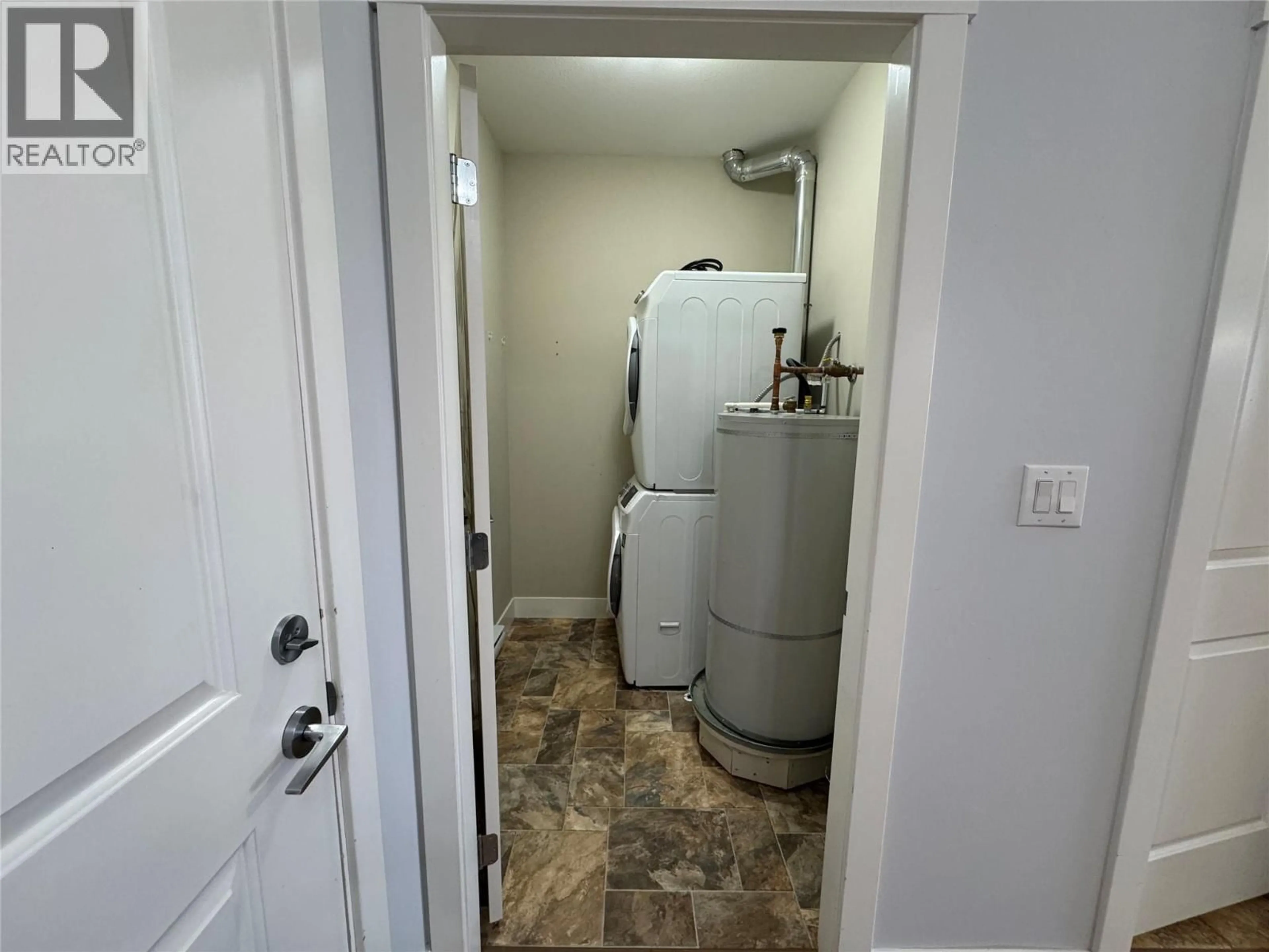 Unknown for 302 - 1701 MENZIES STREET, Merritt British Columbia V1K1B8