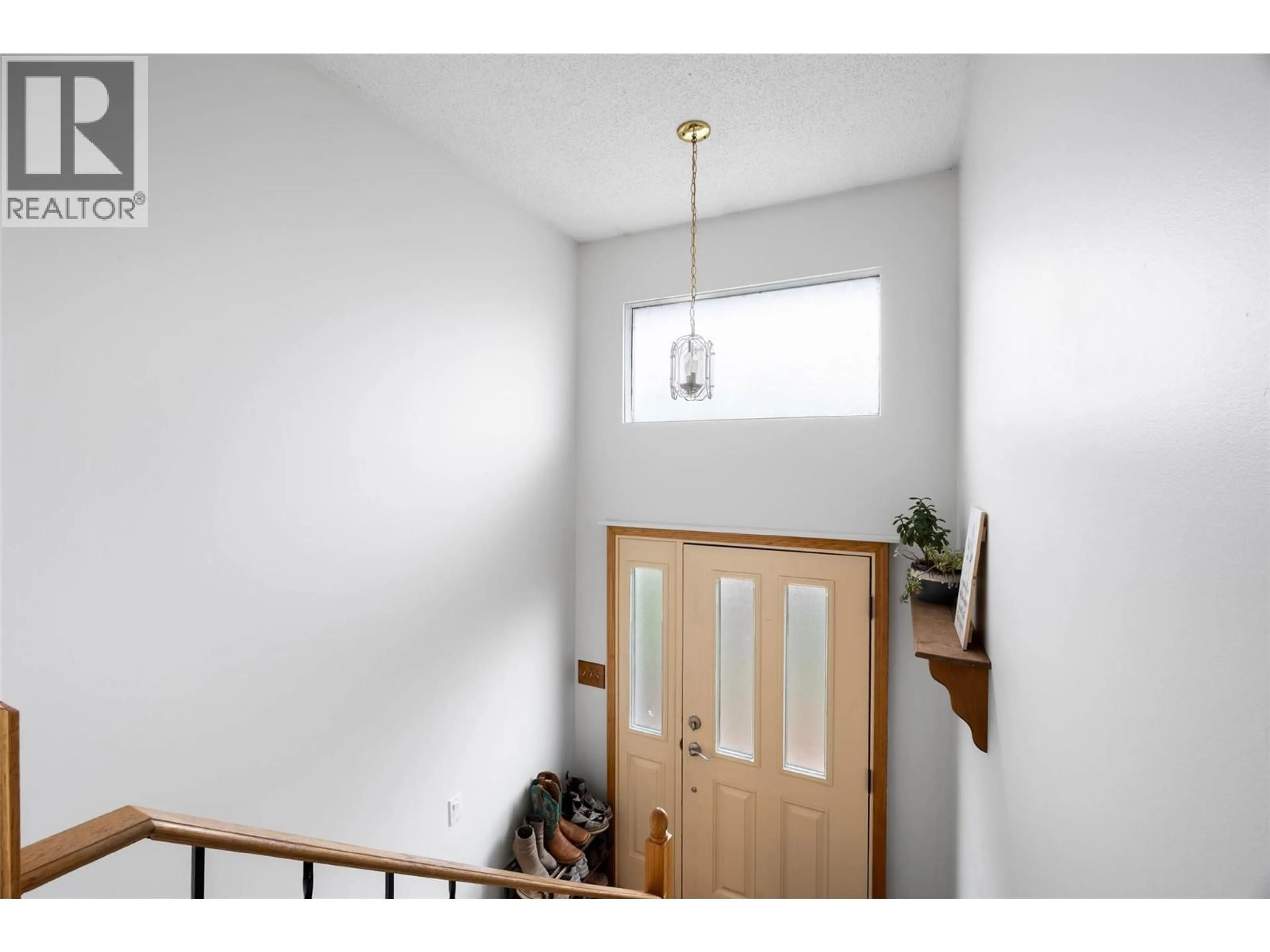 Indoor entryway for 465 ROBIN DRIVE, Barriere British Columbia V0E1E0