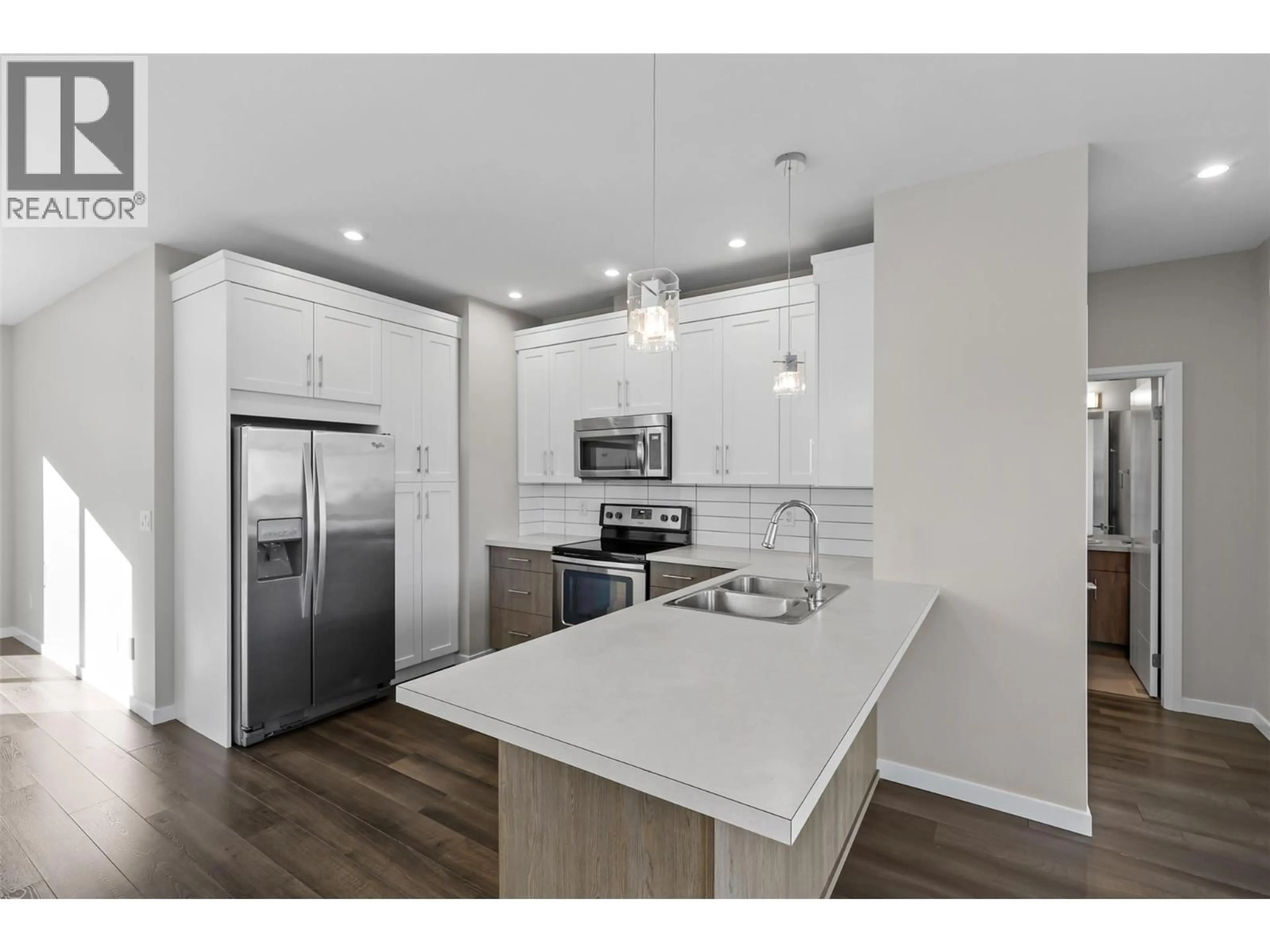 Open concept kitchen, unknown for 105 - 1993 QU'APPELLE BOULEVARD, Kamloops British Columbia V0E0C2