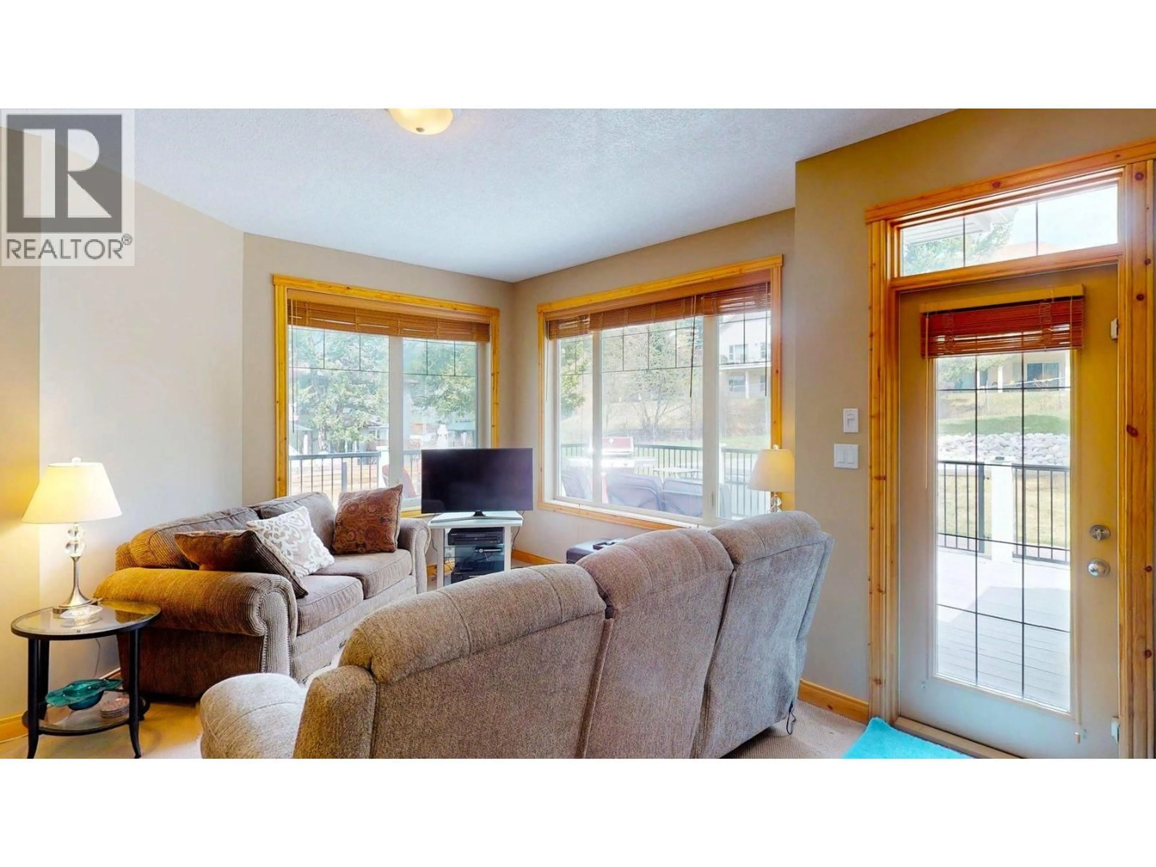 Living room with furniture, unknown for 4886 RIDGE ROAD, Radium Hot Springs British Columbia V0A1M0