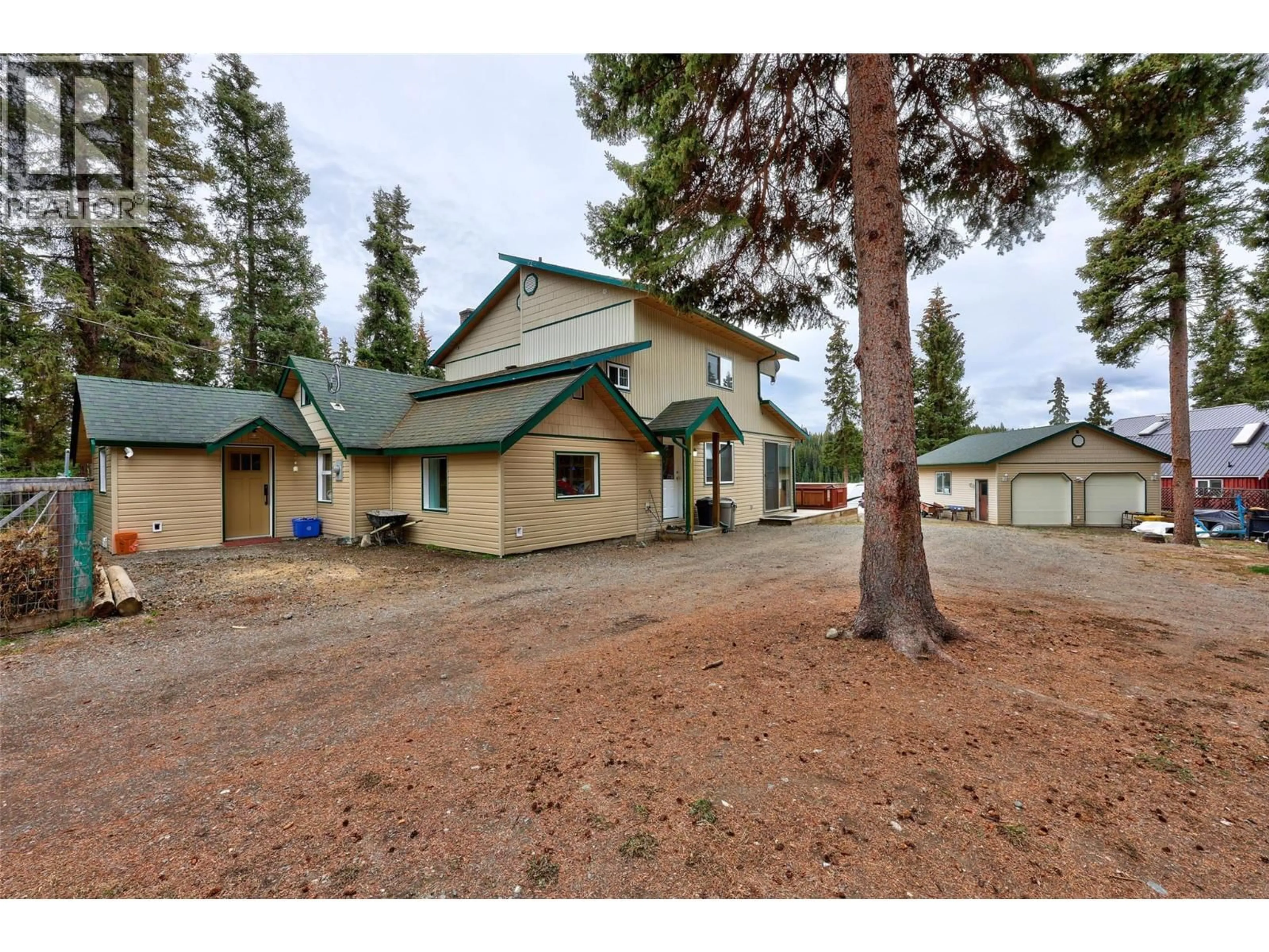 A pic from outside/outdoor area/front of a property/back of a property/a pic from drone, unknown for 4684 WALLOPER LAKE ROAD, Kamloops British Columbia V1S1Y8