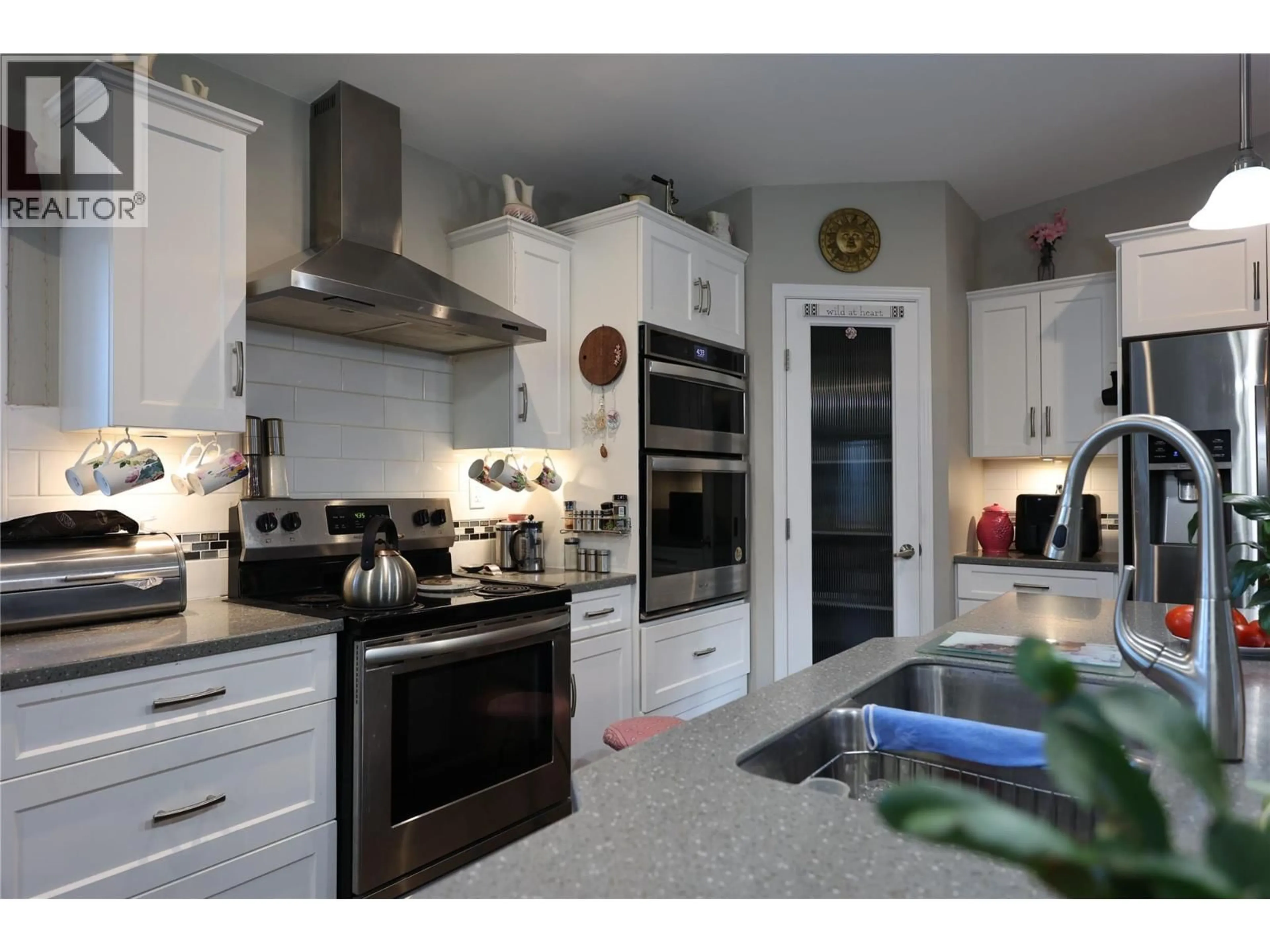 Contemporary kitchen, unknown for 3020 PROSPECT CREEK FSR ROAD, Merritt British Columbia V1K1N8