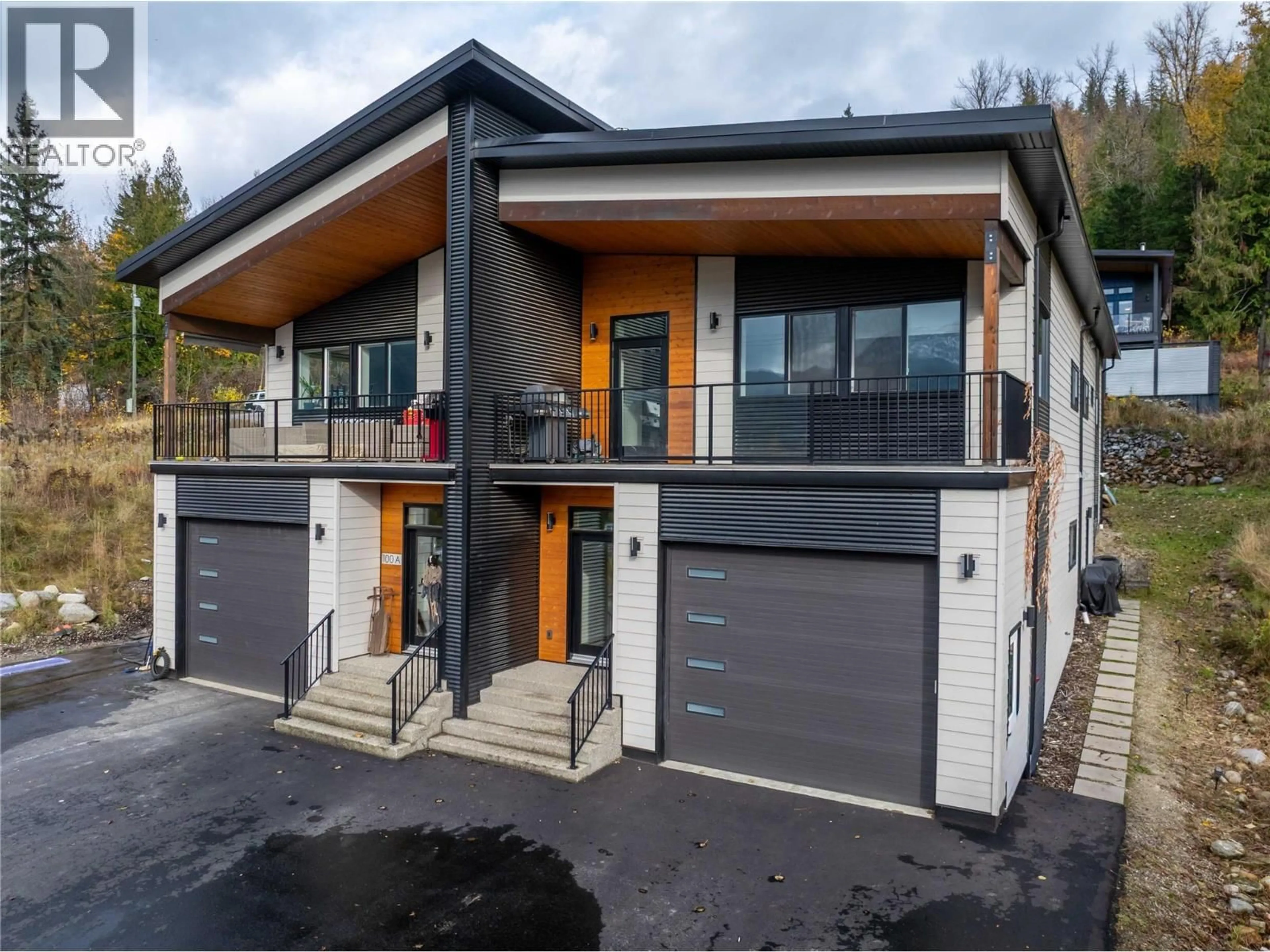 Home with brick exterior material, street for B - 100 TRACK STREET EAST, Revelstoke British Columbia V0E2S0