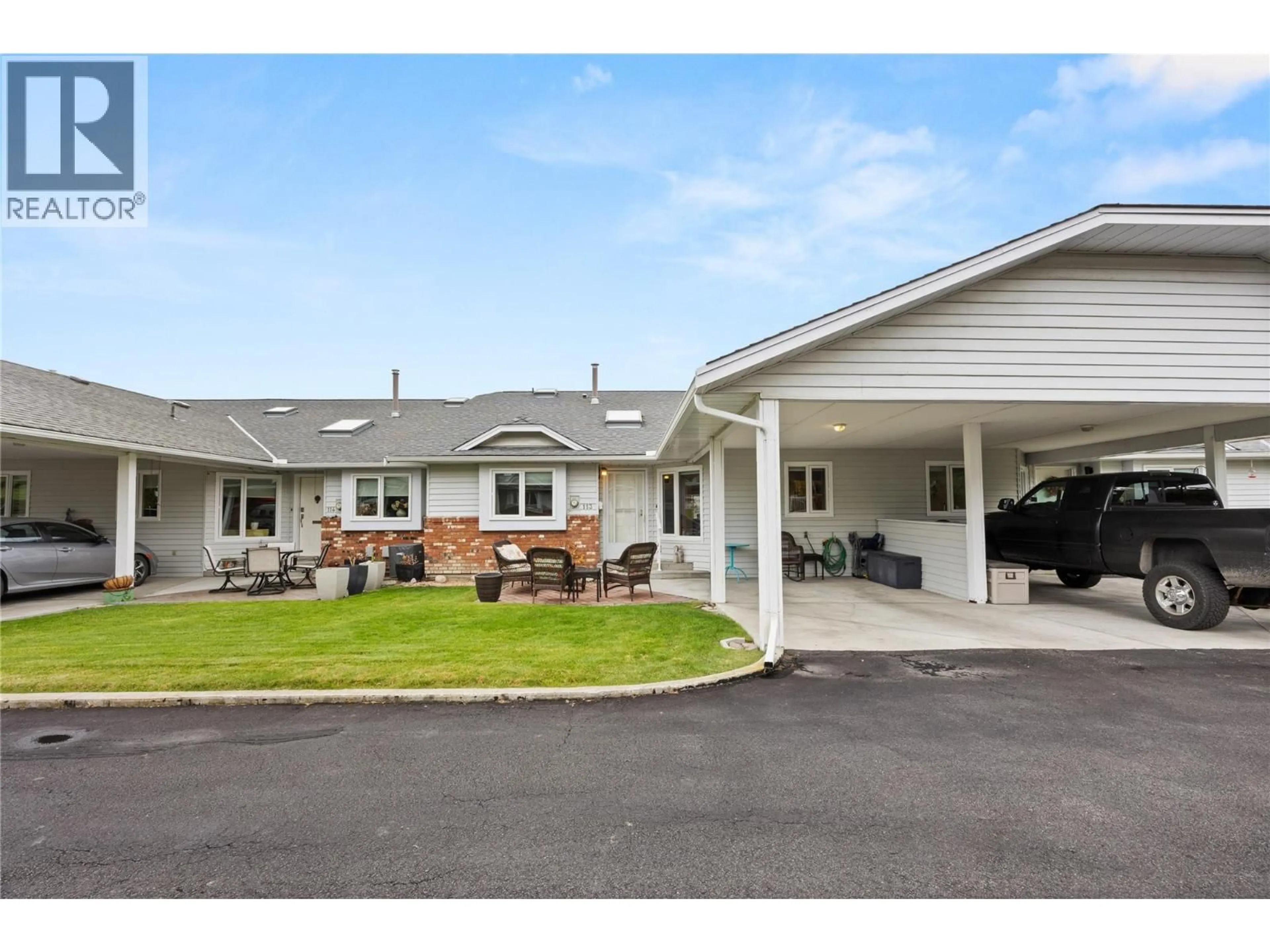 Patio, building for 113 - 124 CAMBIE PLACE, Penticton British Columbia V2A1C5