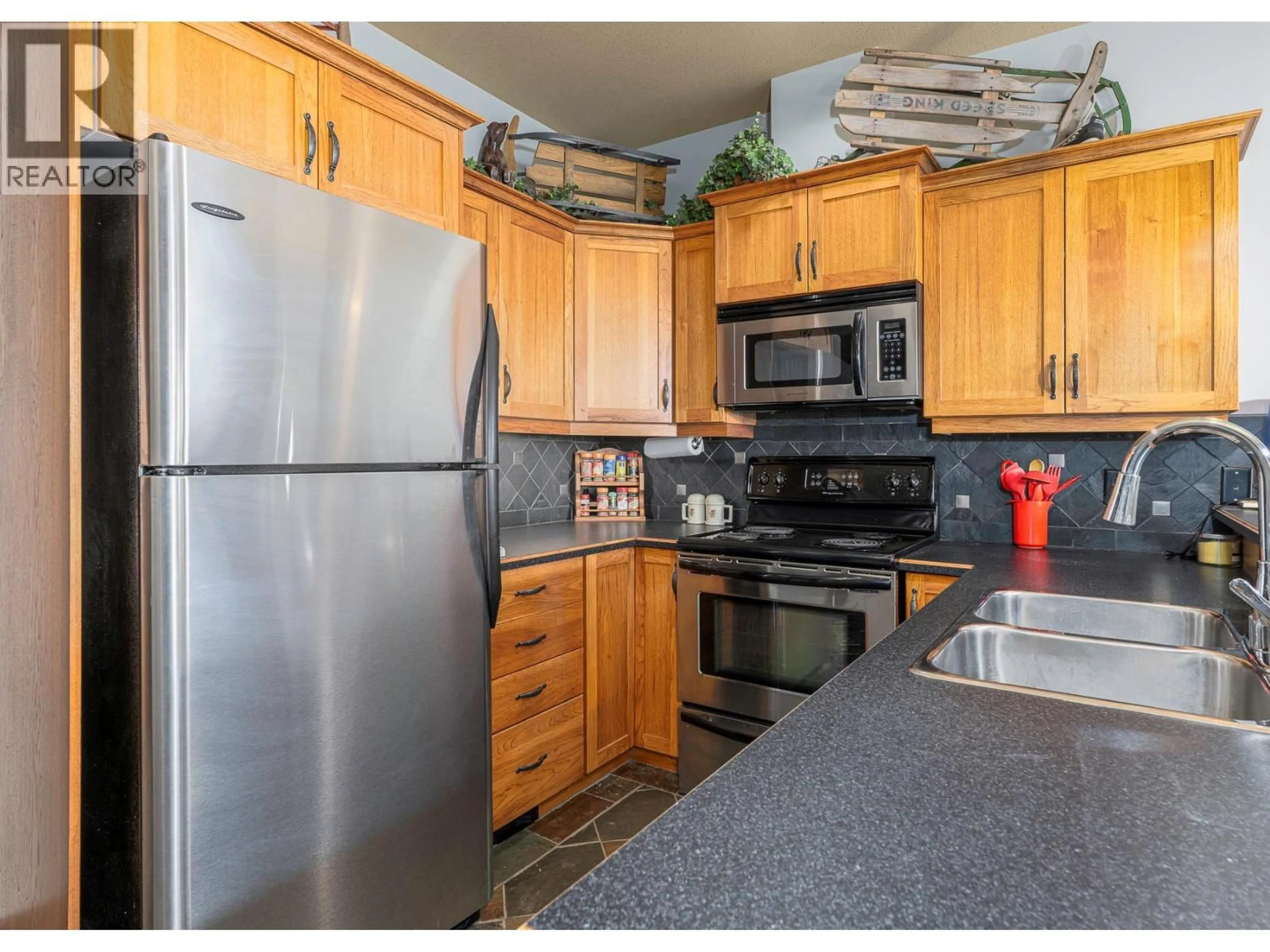 Standard kitchen, unknown for 3 - 7360 PORCUPINE ROAD, Big White British Columbia V1P1P3
