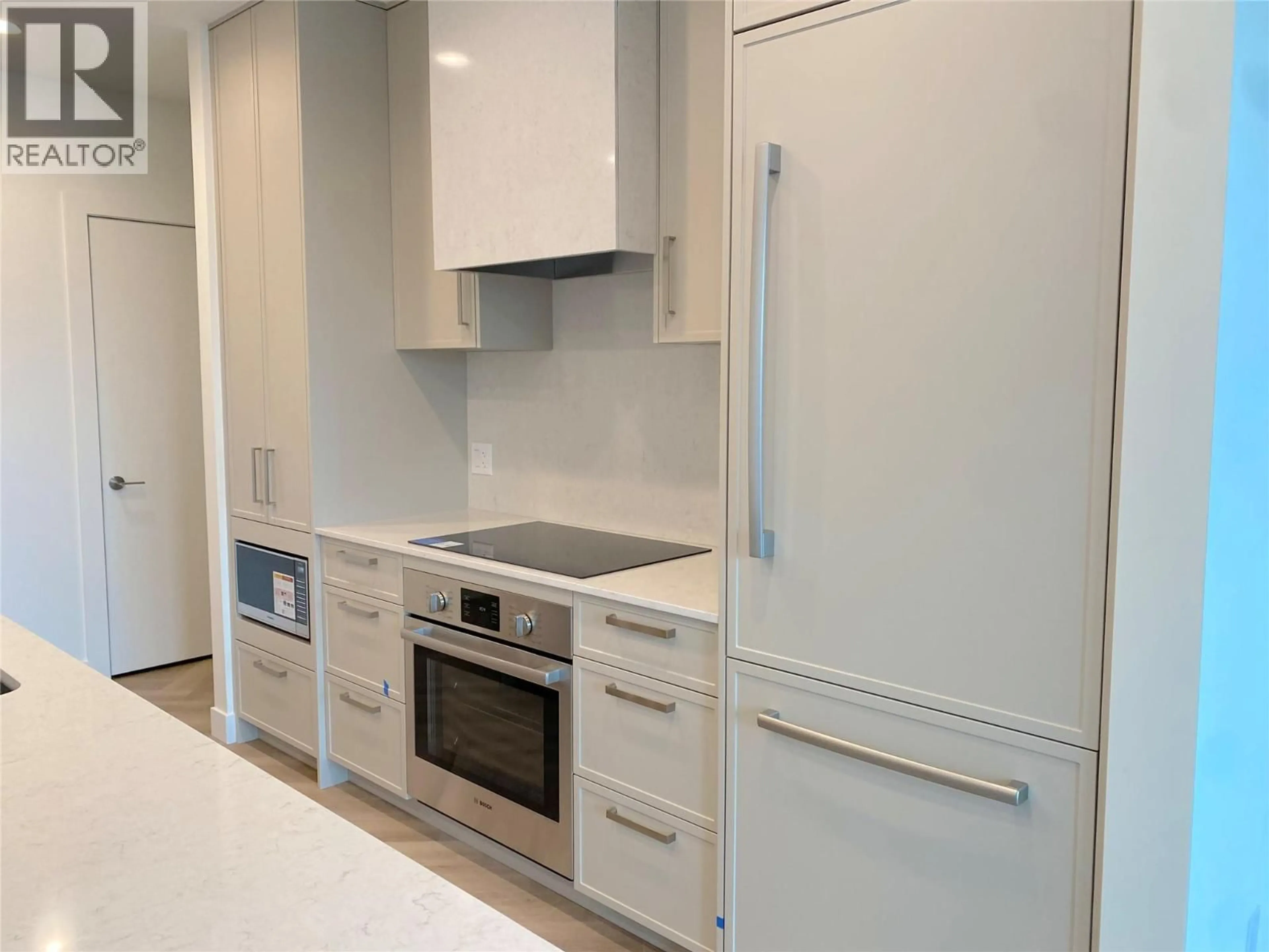 Unknown for 519 - 3340 LAKESHORE ROAD, Kelowna British Columbia V1W0H6