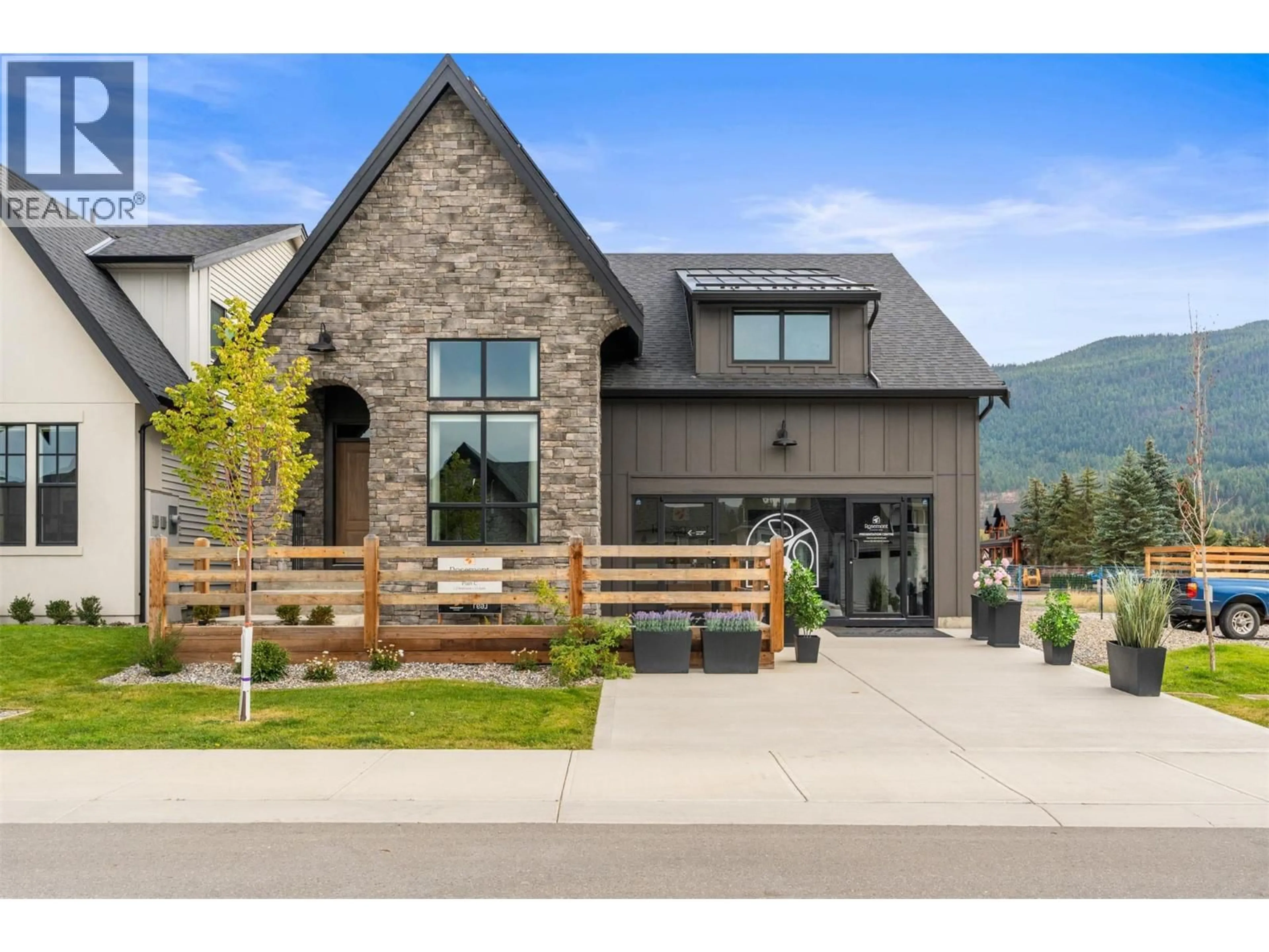 Home with brick exterior material, mountain view for 2444 BRADLEY DRIVE, Armstrong British Columbia V4Y0Y4