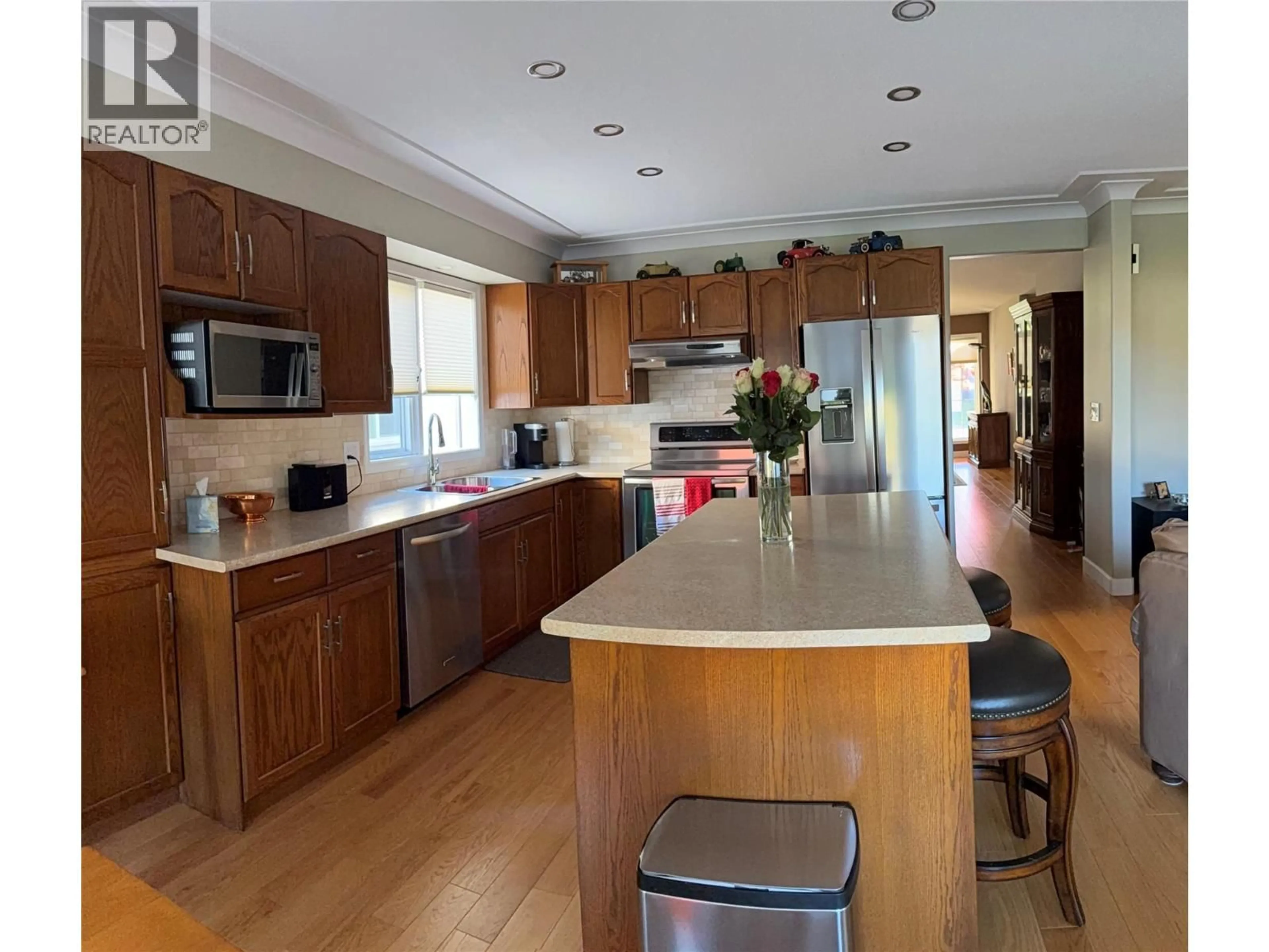 Open concept kitchen, unknown for 17 - 3333 SOUTH MAIN STREET, Penticton British Columbia V2A8J8