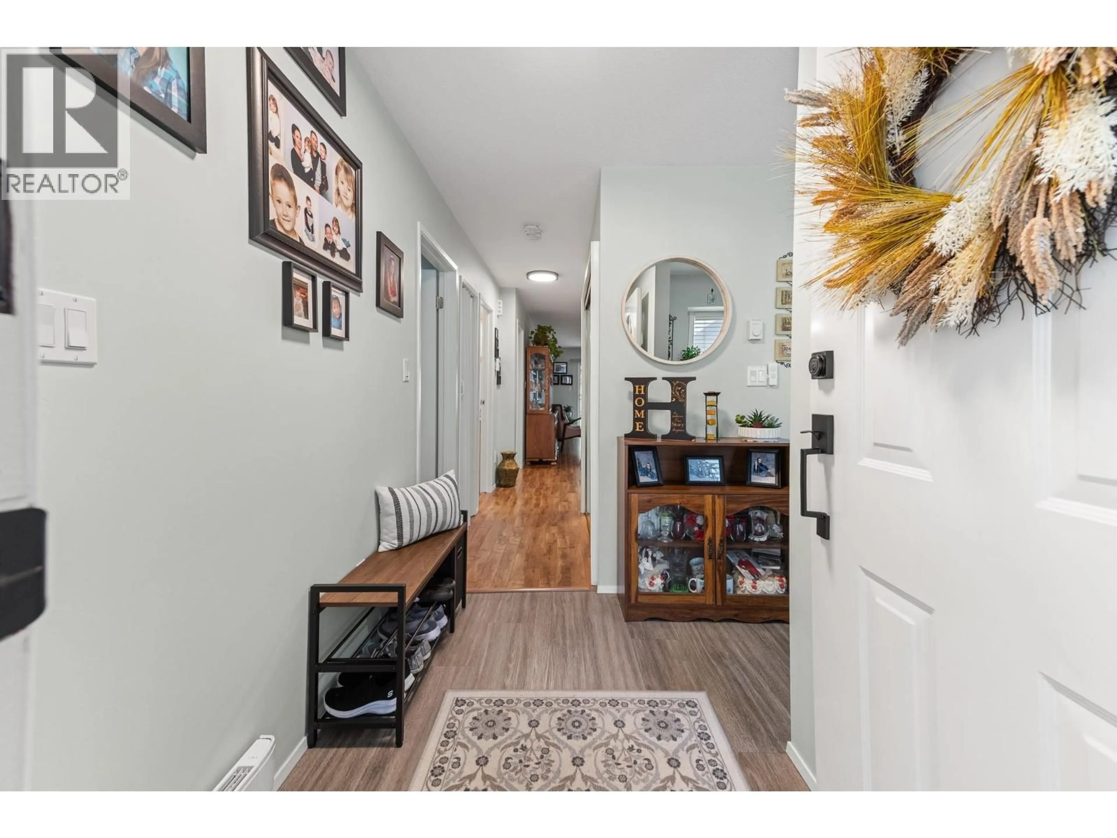 Indoor entryway for 3 - 815 11TH AVENUE, Keremeos British Columbia V0X1N3