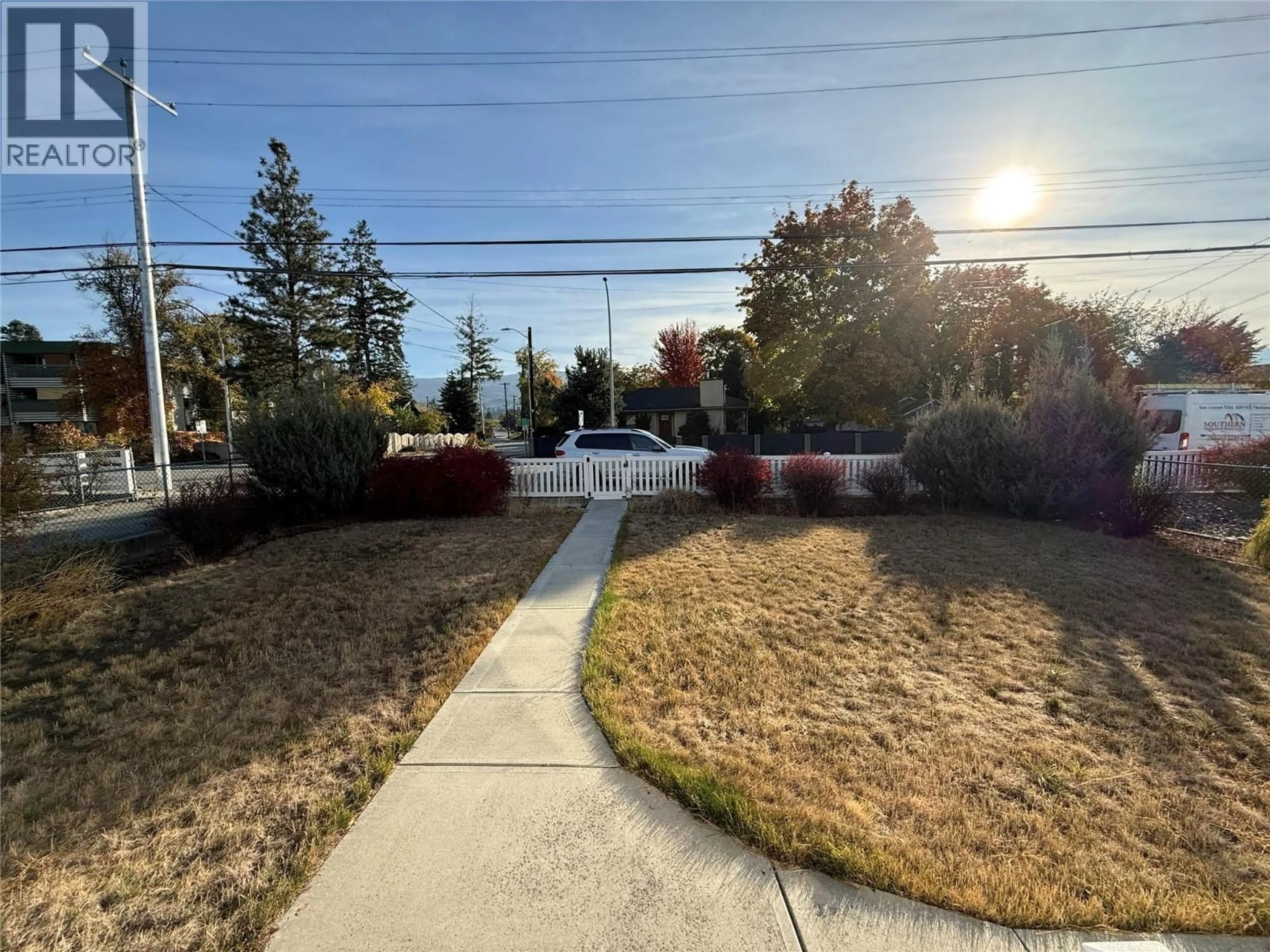 A pic from outside/outdoor area/front of a property/back of a property/a pic from drone, street for 983 FAIRVIEW ROAD, Penticton British Columbia V2A5Z1
