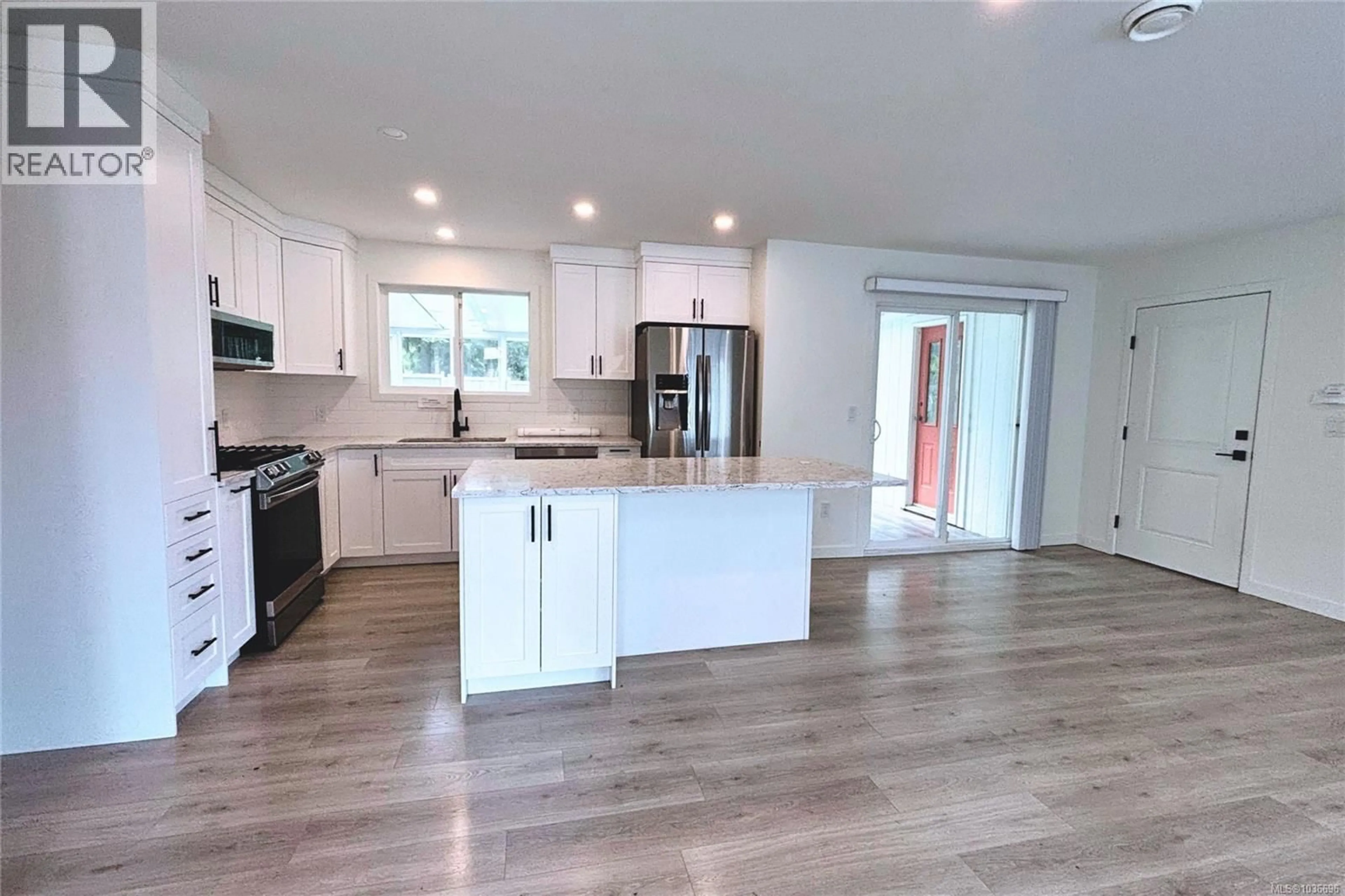 Open concept kitchen, unknown for 600 SUMAC DRIVE, Qualicum Beach British Columbia V9K1A8