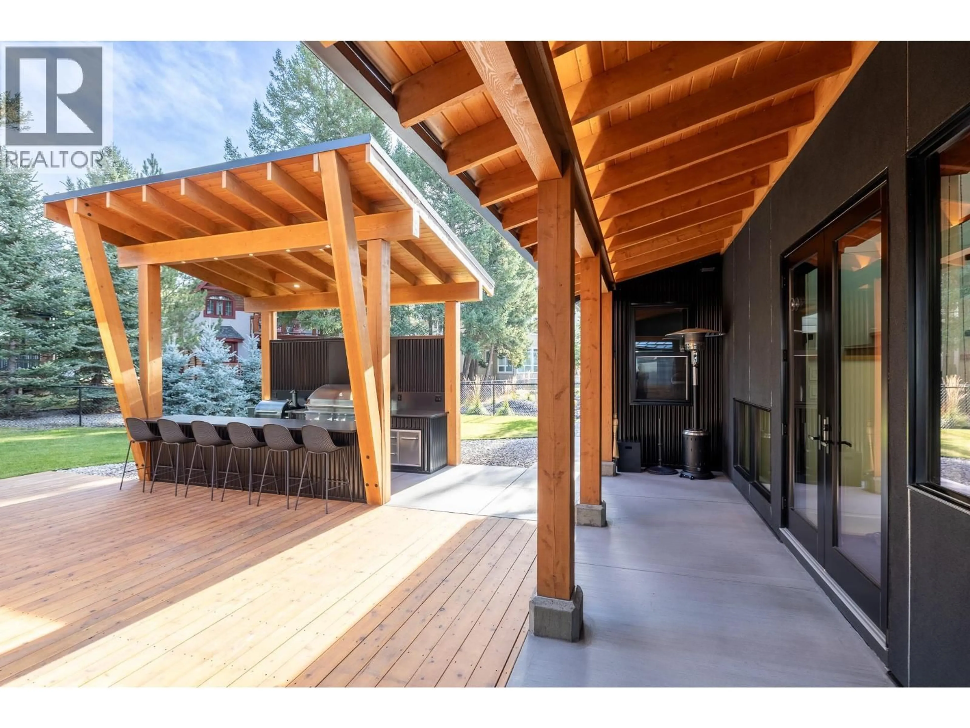 Patio, unknown for 864 ANTLER RIDGE ROAD, Windermere British Columbia V0A1K3