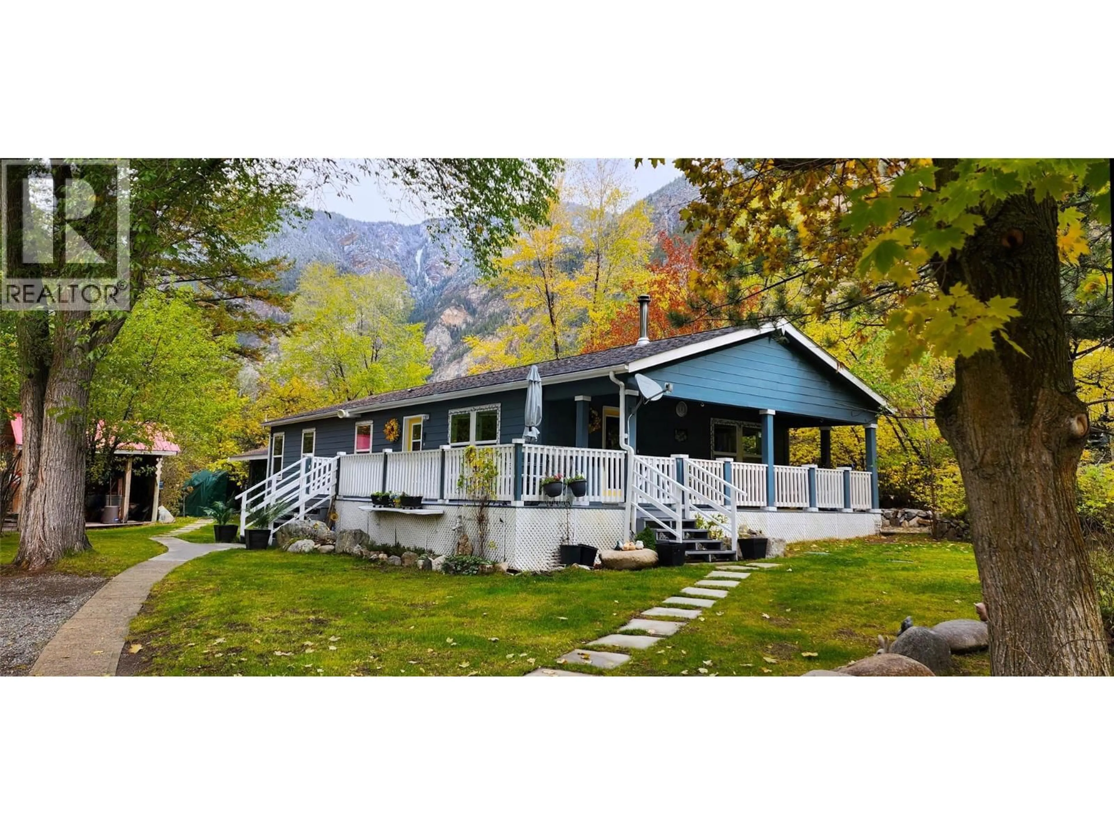 Home with vinyl exterior material, mountain view for 5302 WEBSTER STREET, Hedley British Columbia V0X1K0