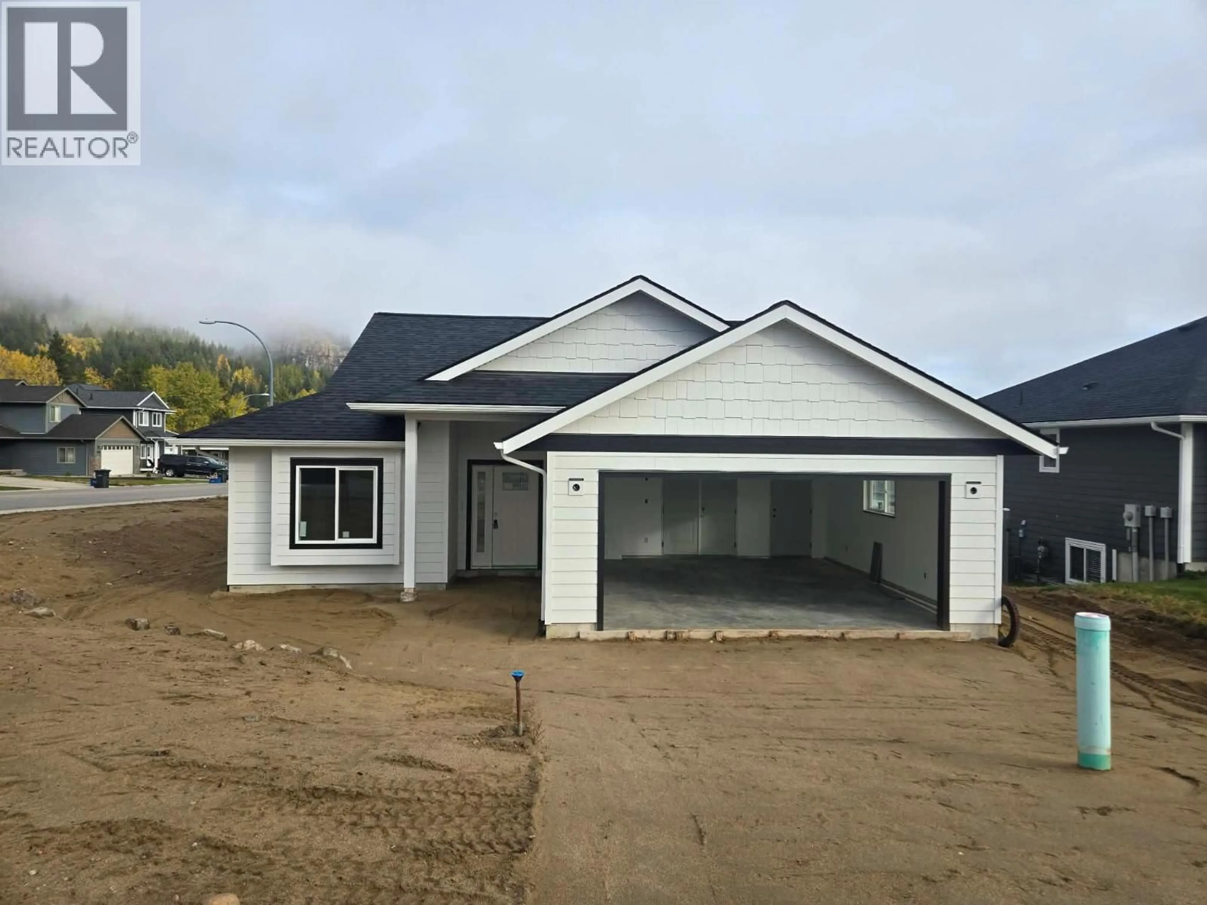 Home with vinyl exterior material, unknown for 1537 GRANDVIEW DRIVE, Castlegar British Columbia V1N4X7