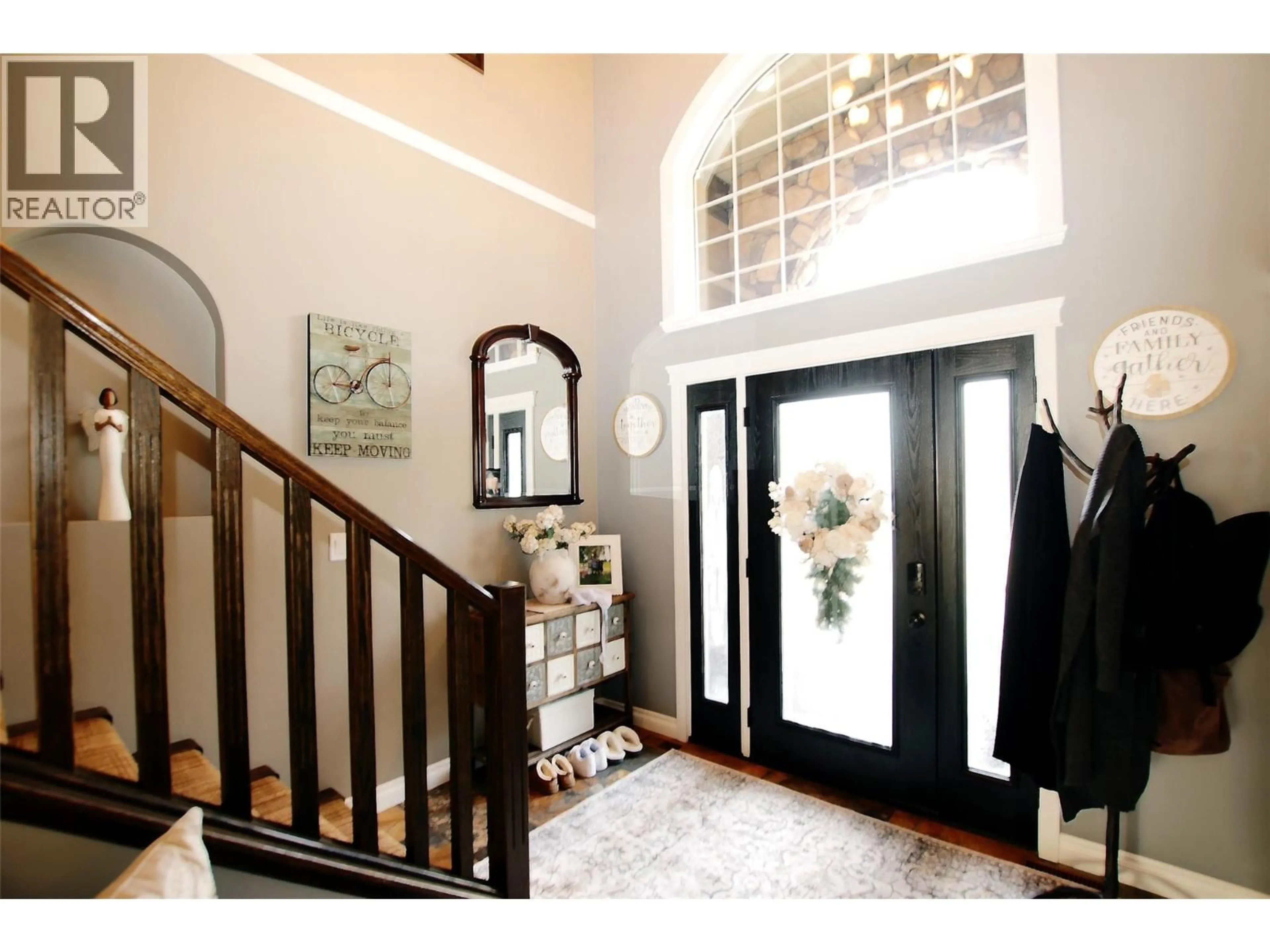 Indoor entryway for 276 WAPITI CRESCENT, Tumbler Ridge British Columbia V0C2W0
