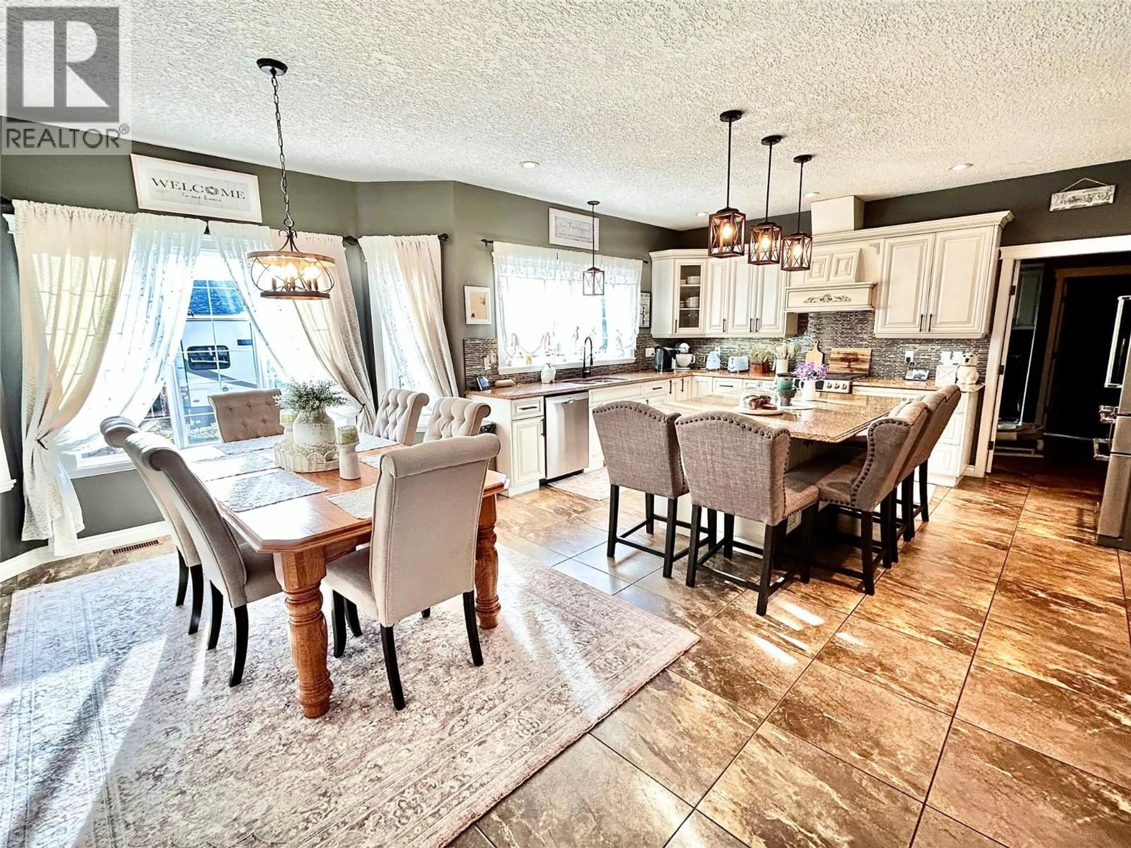 Open concept kitchen, ceramic/tile floor for 276 WAPITI CRESCENT, Tumbler Ridge British Columbia V0C2W0