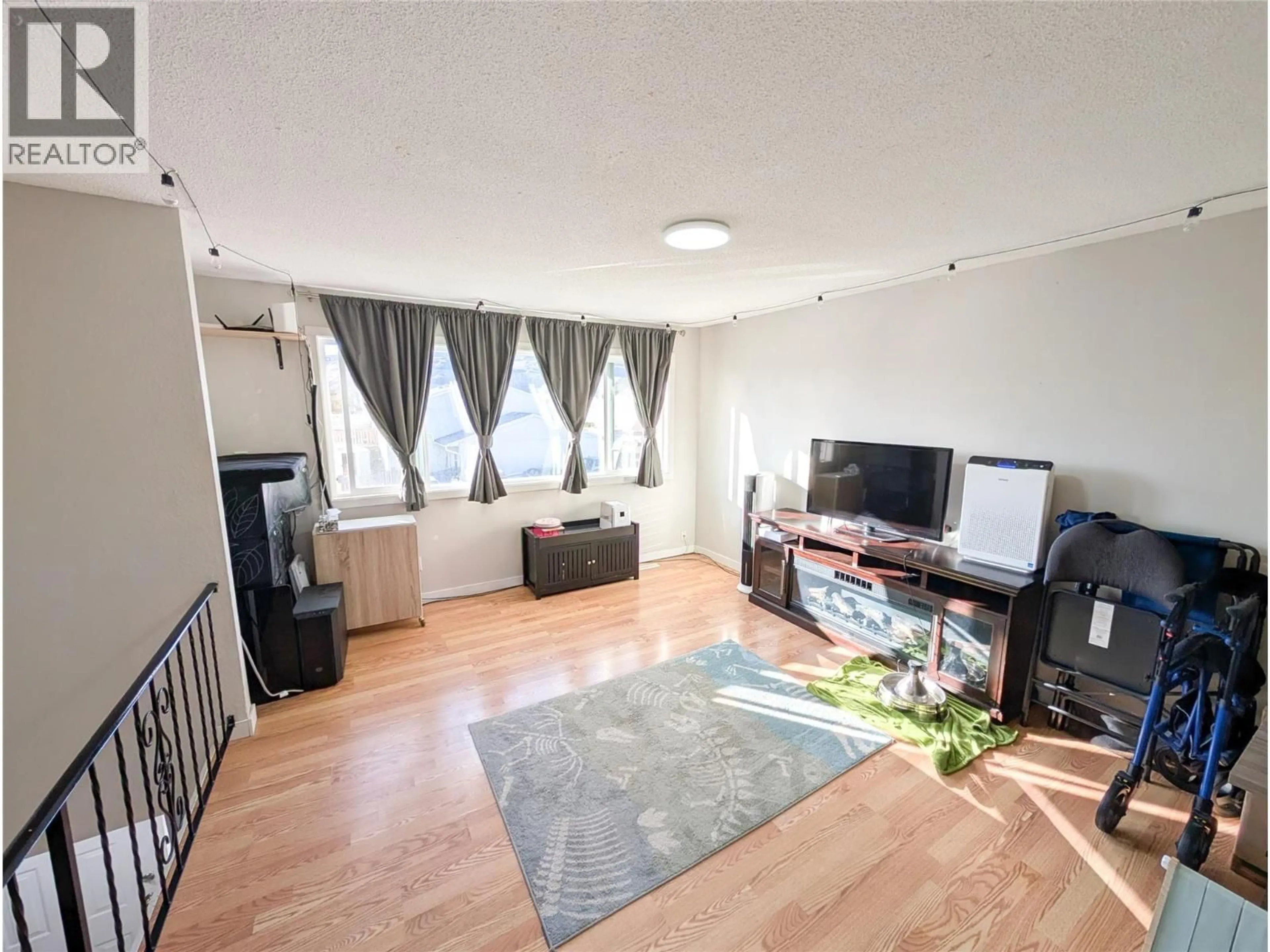 Living room with furniture, unknown for 86 - 800 VALHALLA DRIVE, Kamloops British Columbia V2B1R8