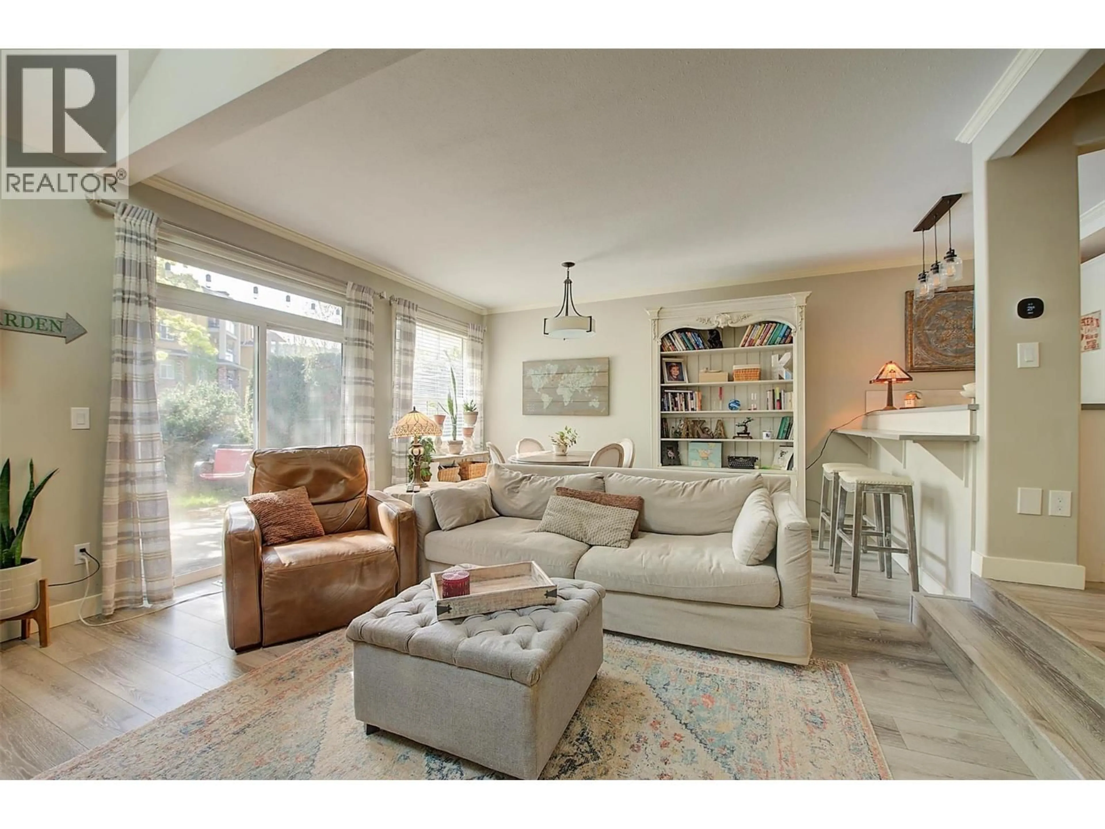 Living room with furniture, unknown for 31 - 316 WHITMAN ROAD, Kelowna British Columbia V1V1Y9