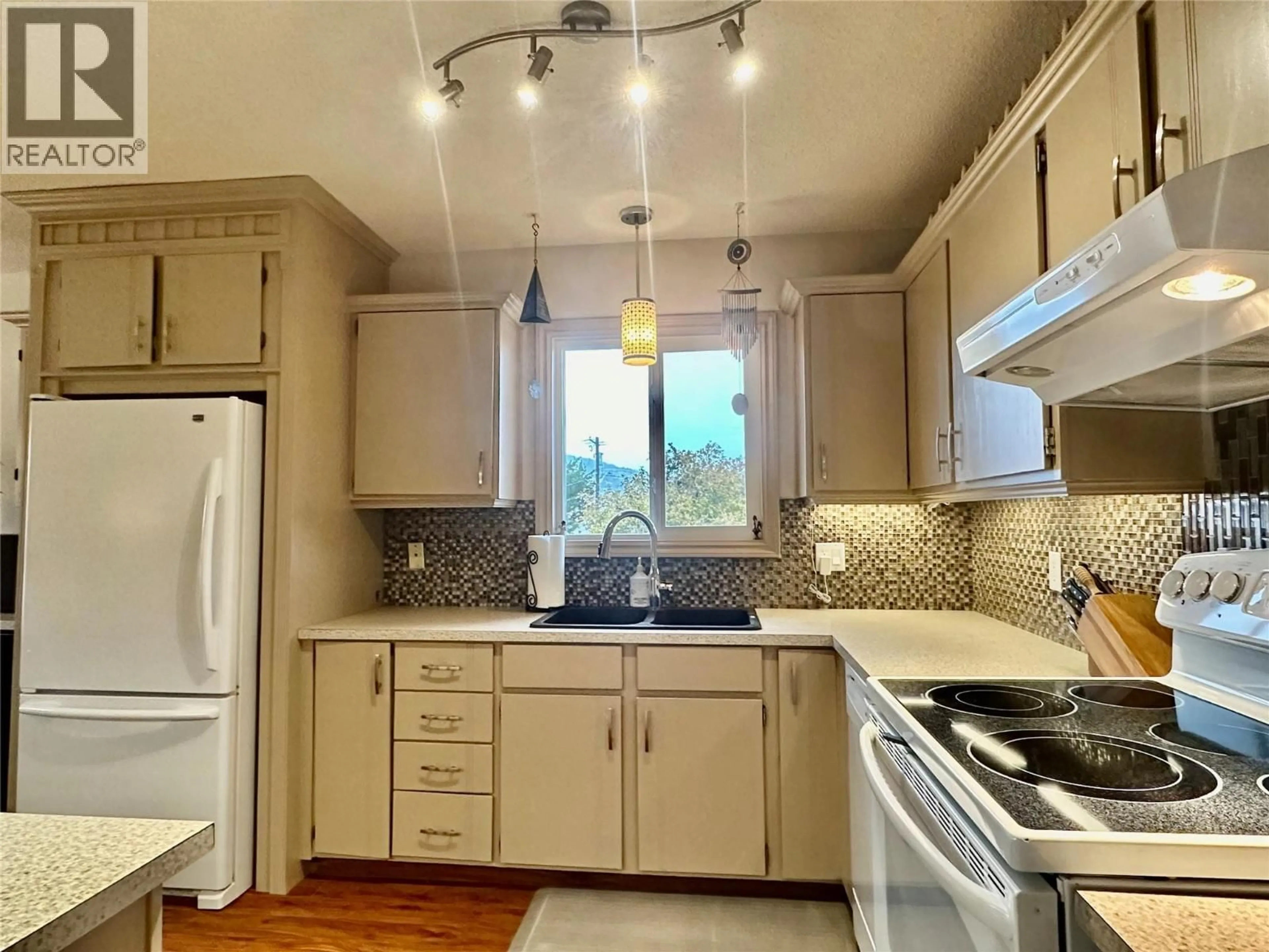 Unknown for 971 DIVIDEND COURT, Oliver British Columbia V0H1T6