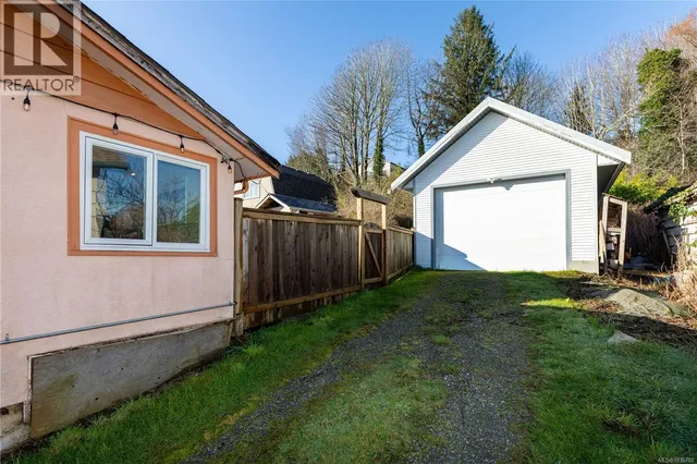 566 THULIN STREET, Campbell River 5