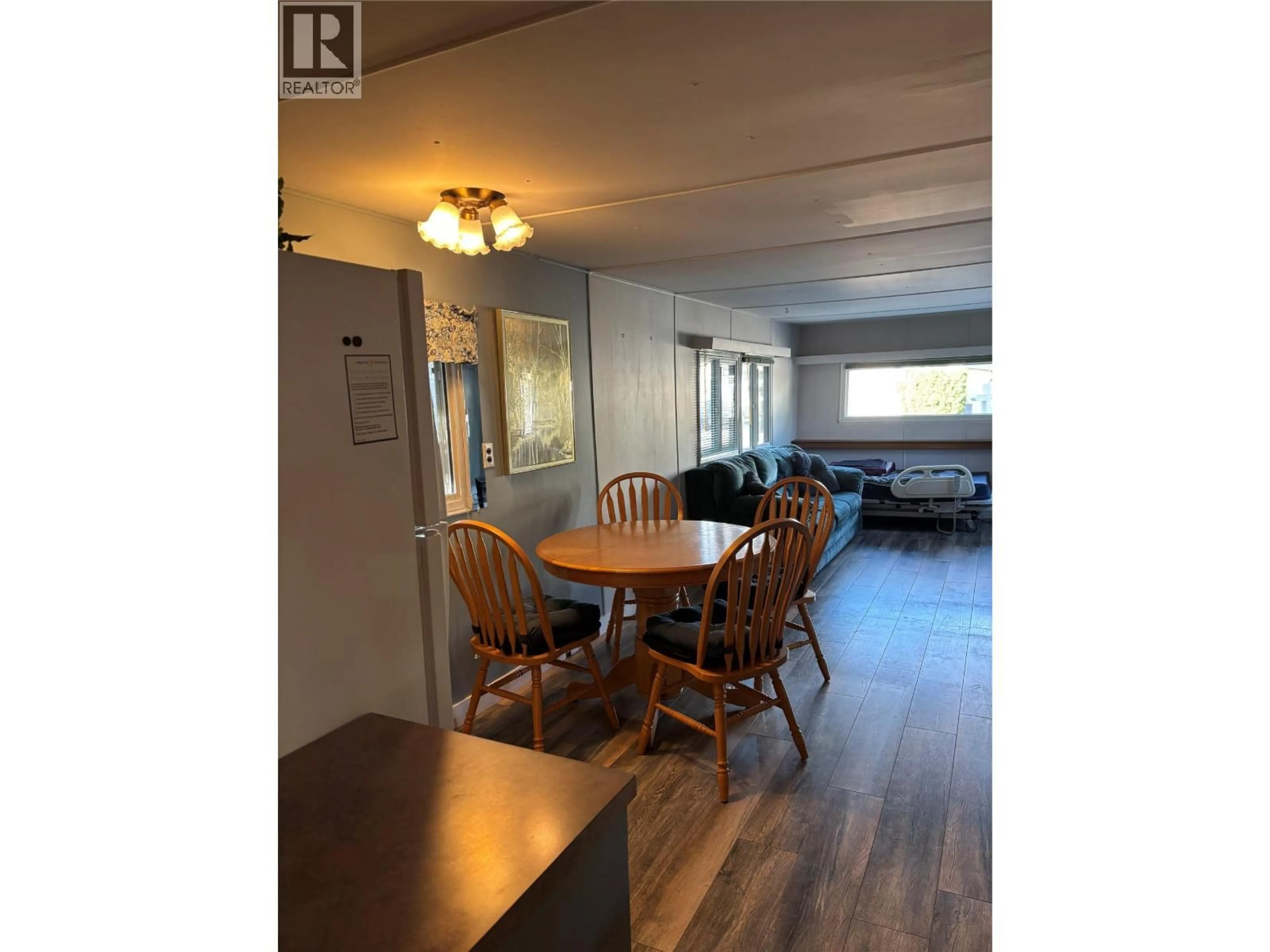 Dining room, wood/laminate floor for 4 - 1132 FINDLAY ROAD, Kelowna British Columbia V1X5A8