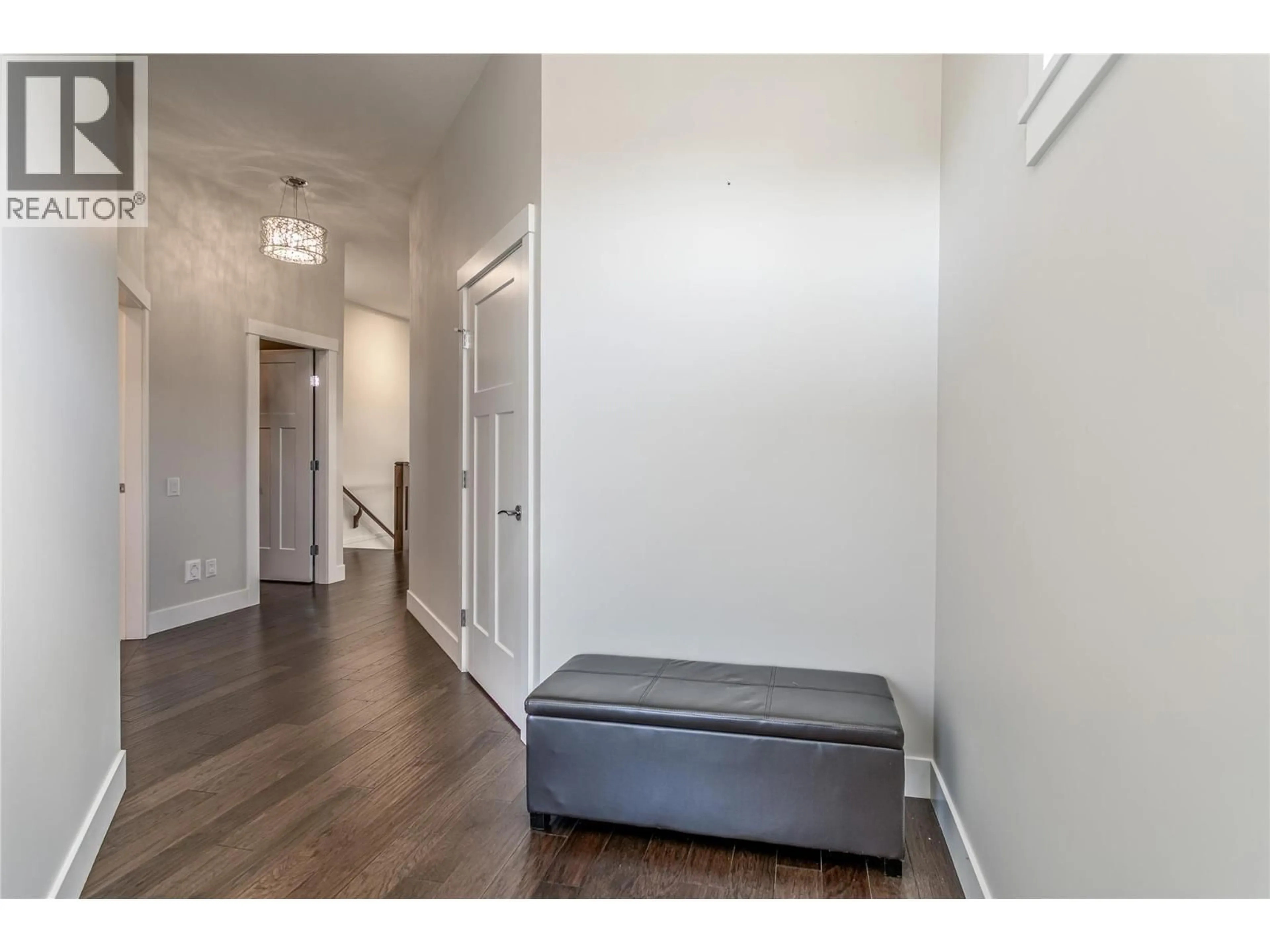 Indoor entryway for 30 - 1836 TOWER RANCH BOULEVARD, Kelowna British Columbia V1P1S8