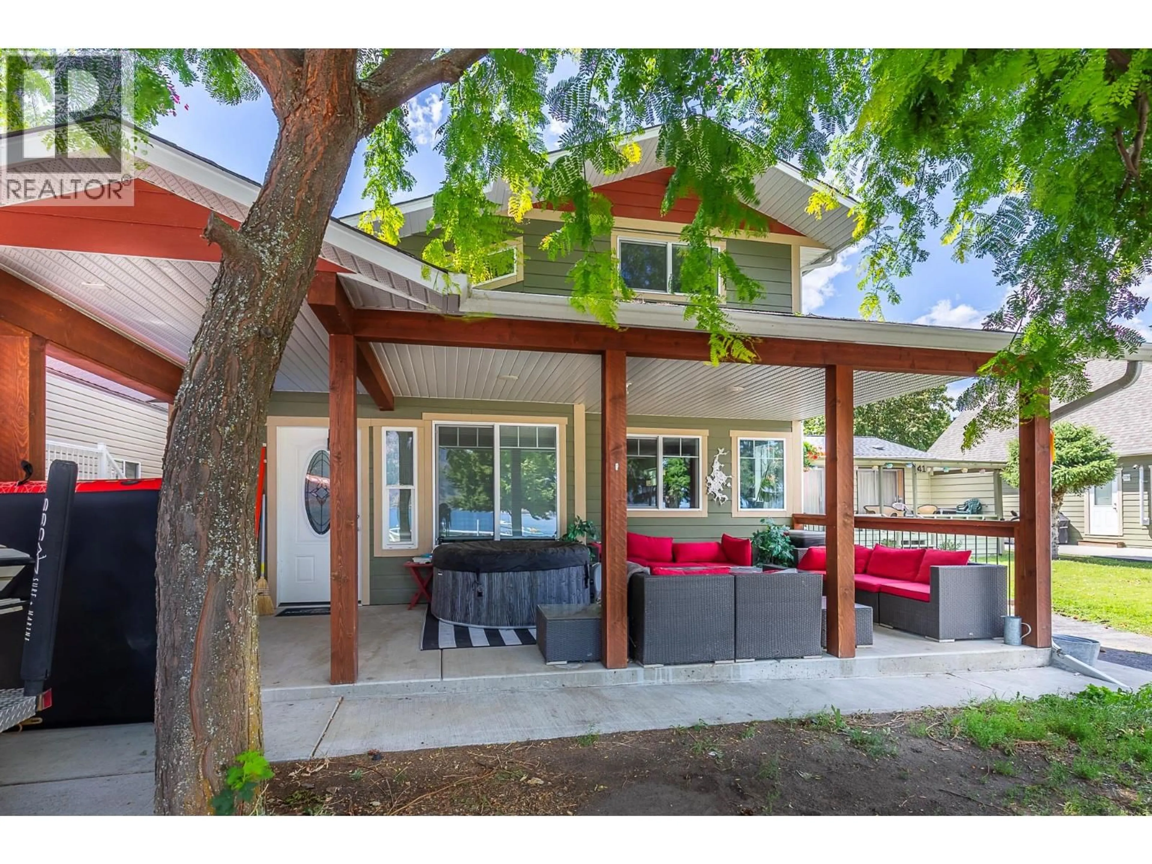 Patio, street for 42 LAKESHORE DRIVE, Vernon British Columbia V1H2A1