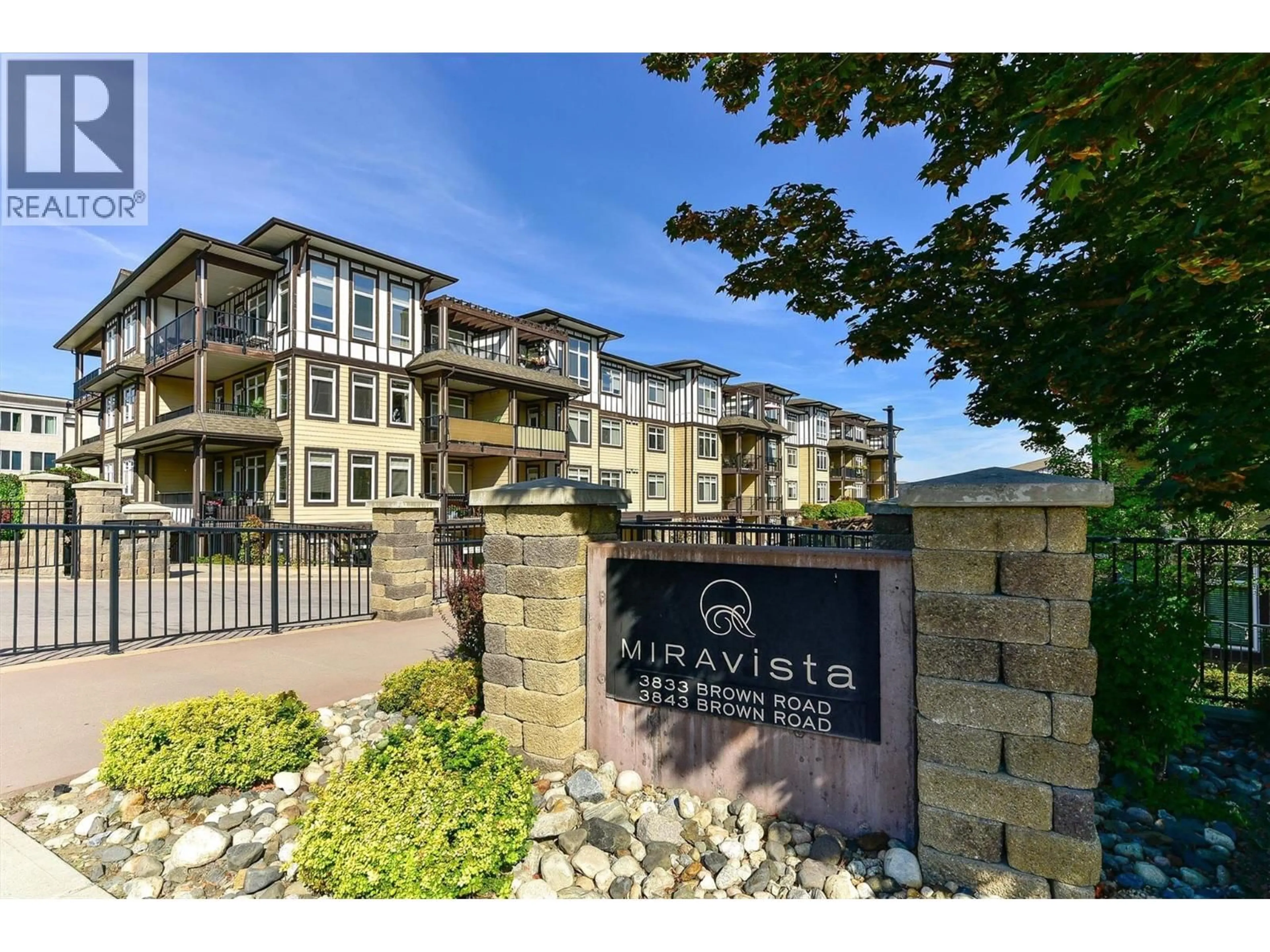 Indoor foyer for 2109 - 3843 BROWN ROAD, West Kelowna British Columbia V4T2J3