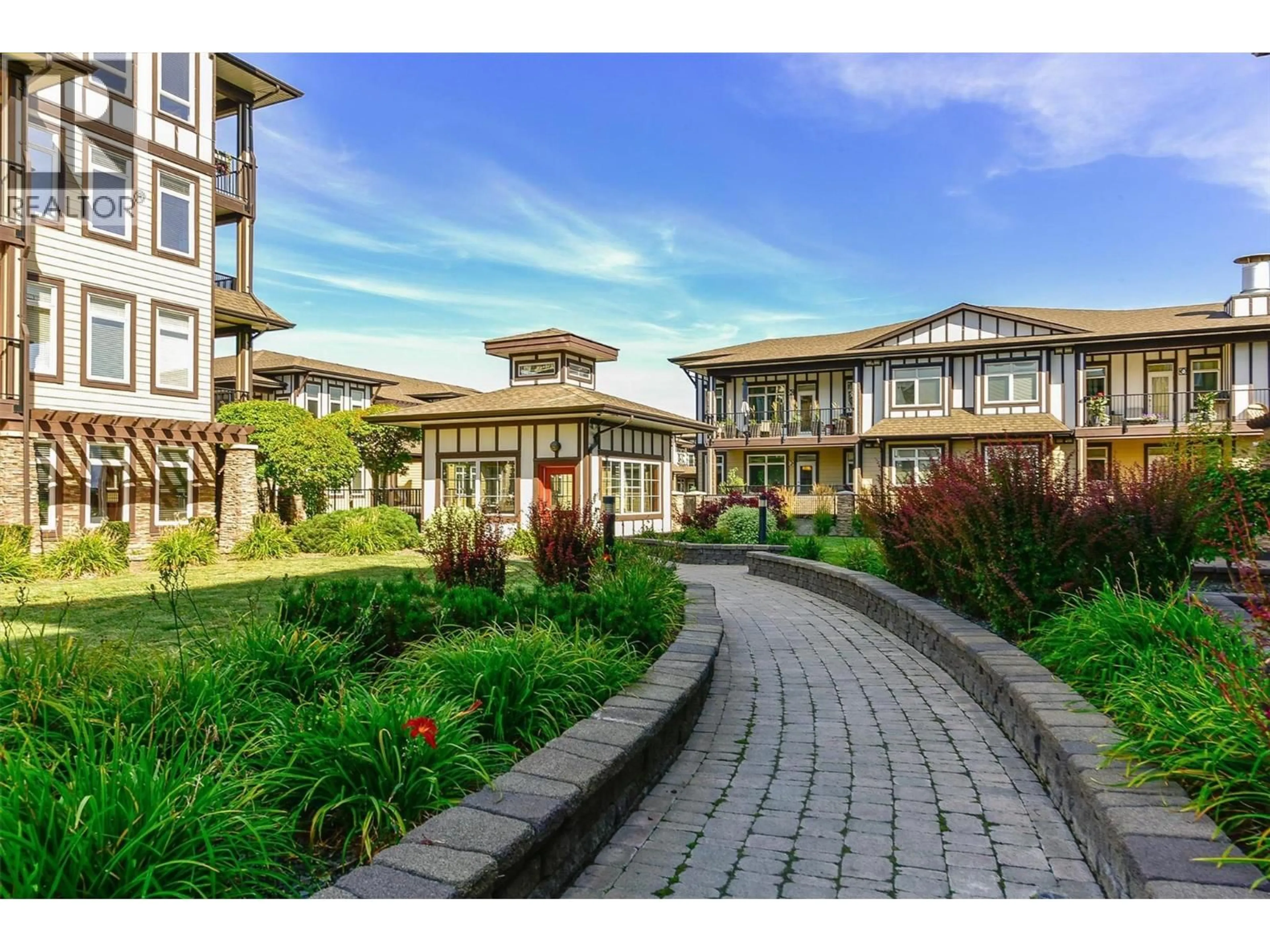 Indoor foyer for 2109 - 3843 BROWN ROAD, West Kelowna British Columbia V4T2J3