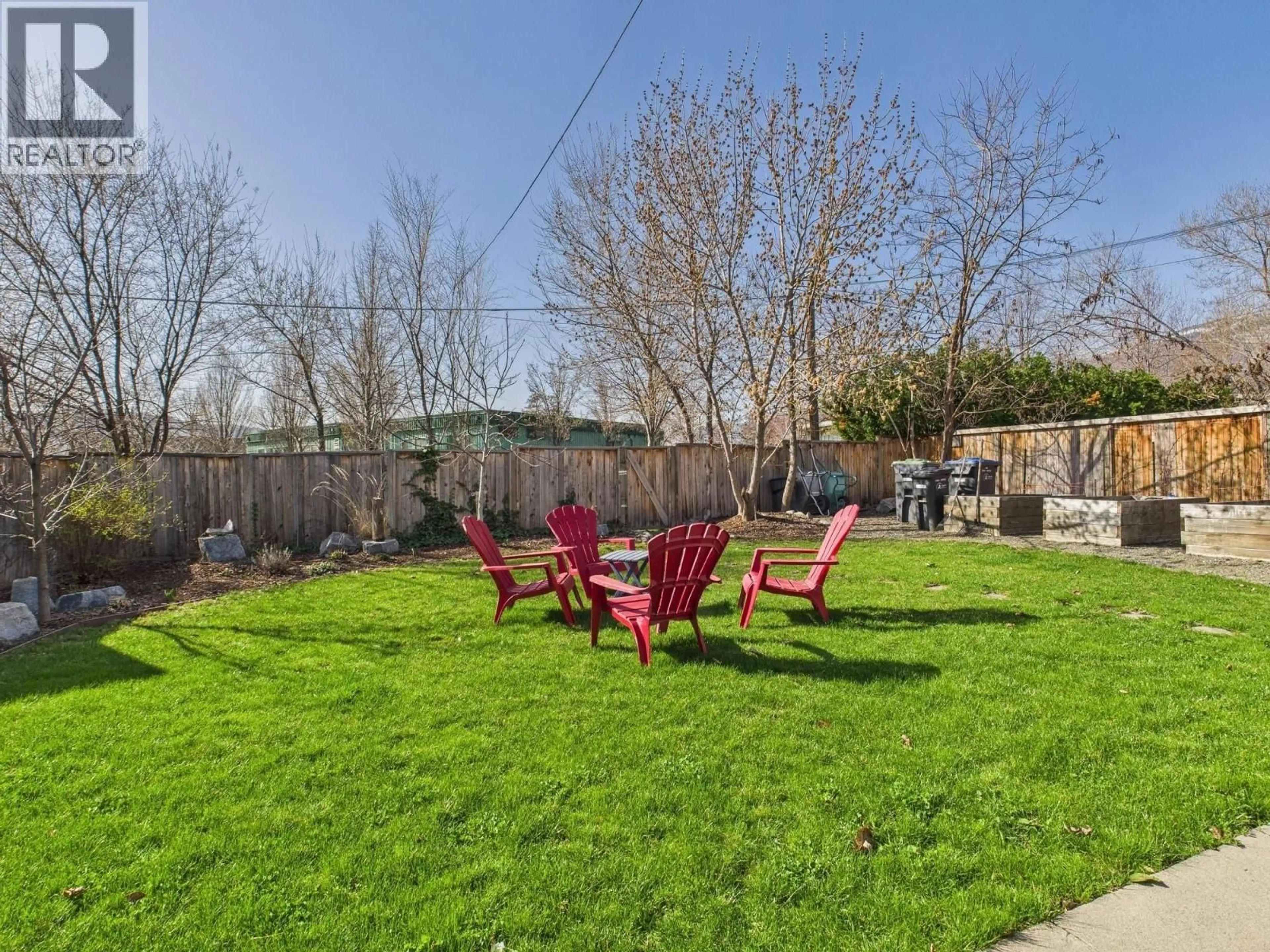 Patio, unknown for 555 SCHOOL AVENUE, Oliver British Columbia V0H1T0