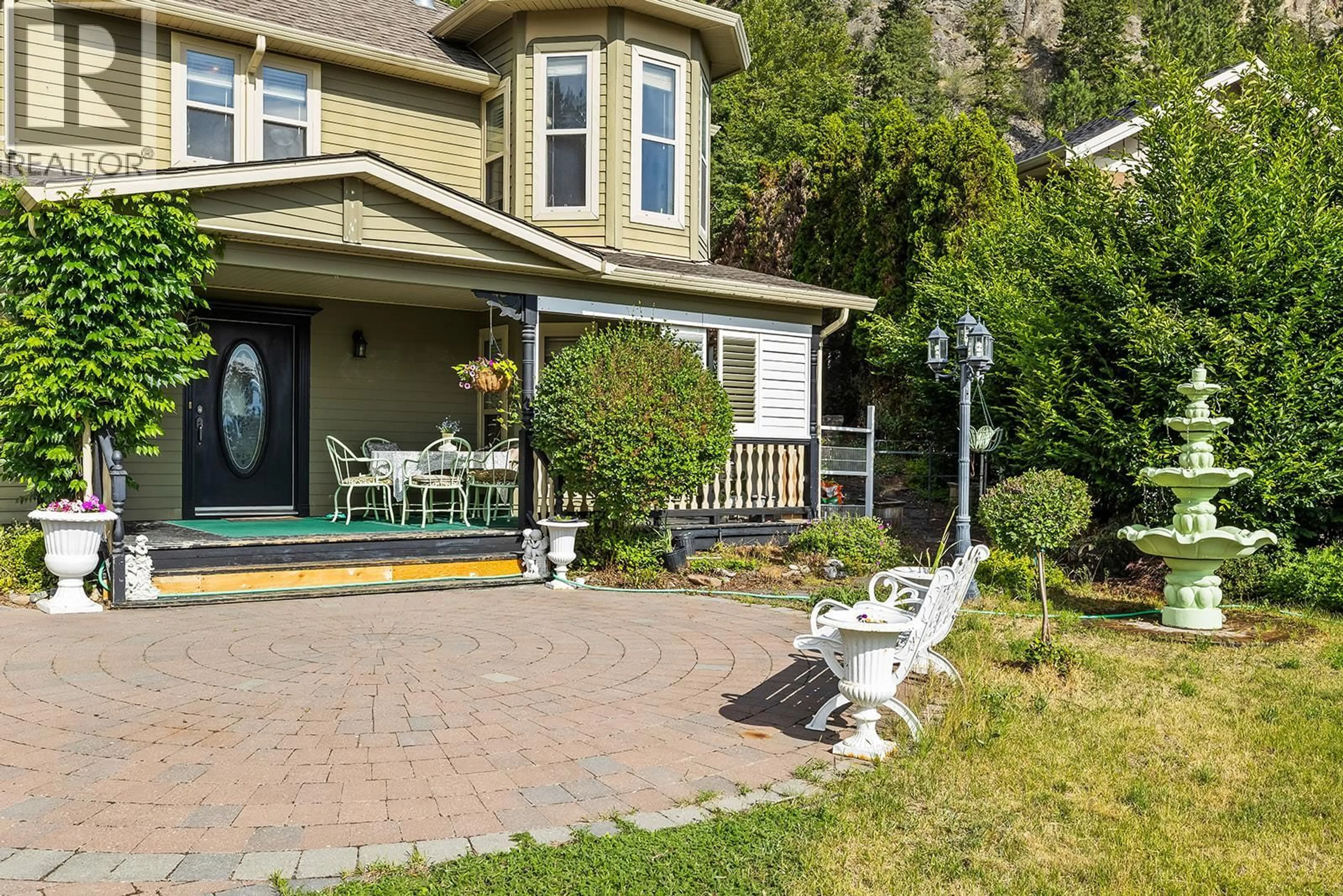 Patio, street for 1282 LAKEVIEW COVE PLACE, West Kelowna British Columbia V1Z3P6