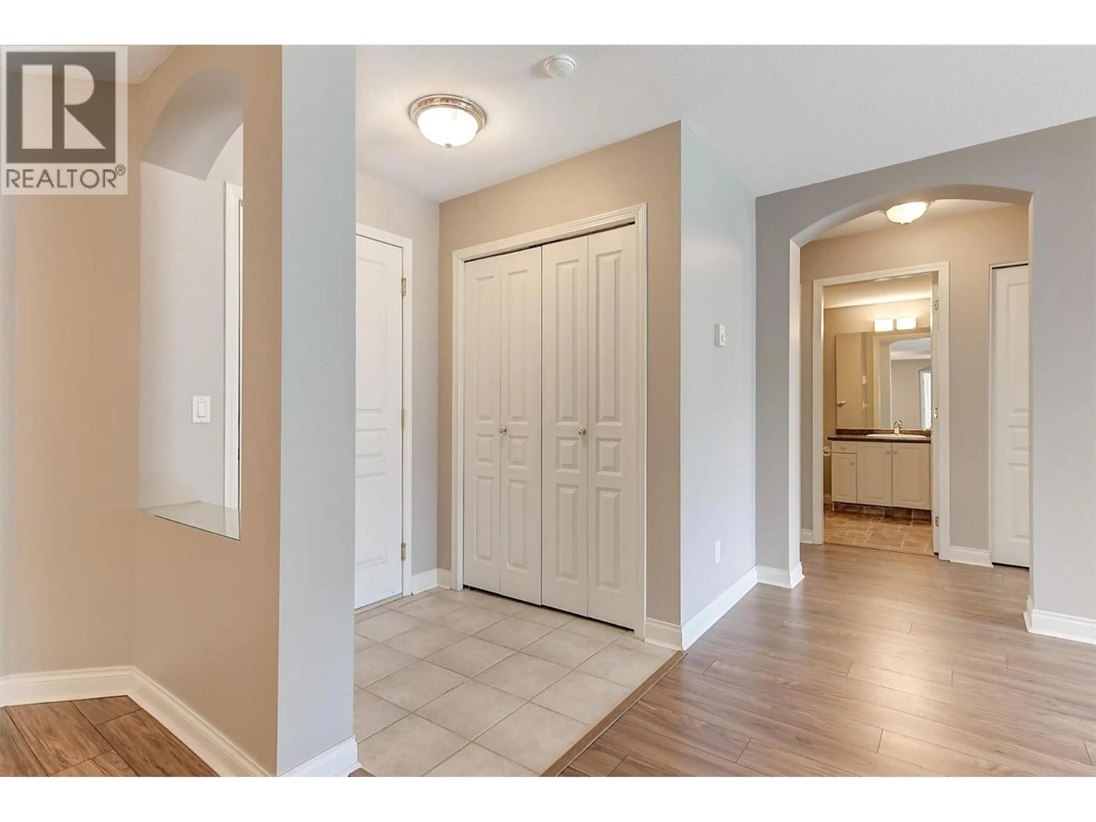 Indoor entryway for 102 - 3890 BROWN ROAD, West Kelowna British Columbia V4T2J5