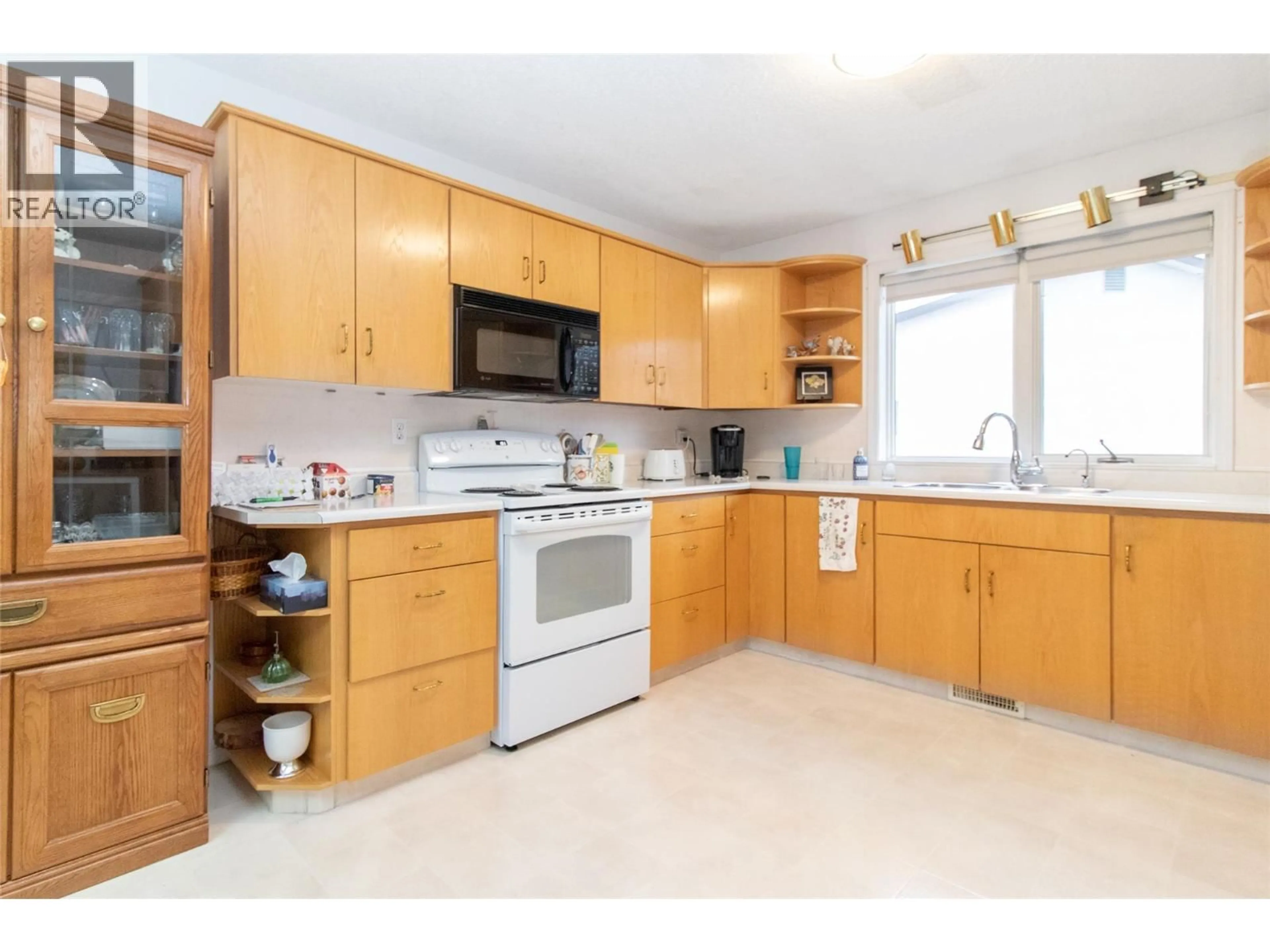 Standard kitchen, unknown for 595 BACH ROAD, Kelowna British Columbia V1X6C9
